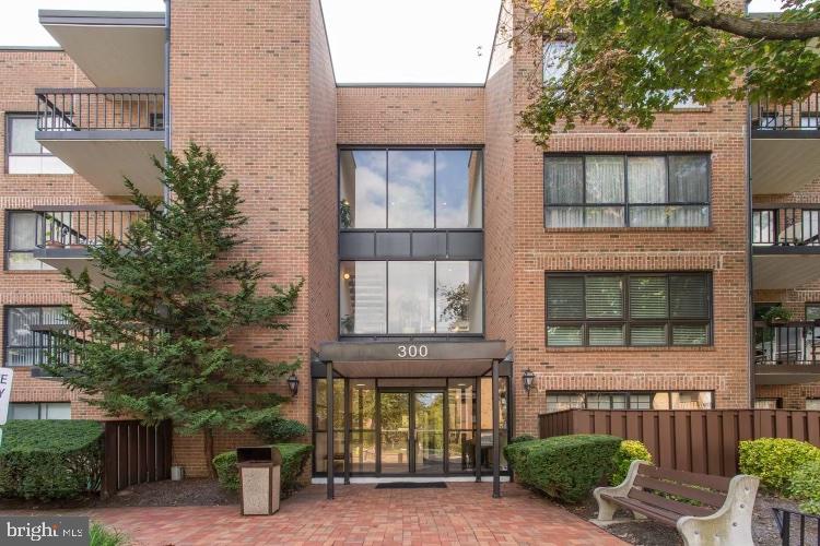 HILL HOUSE - Residential