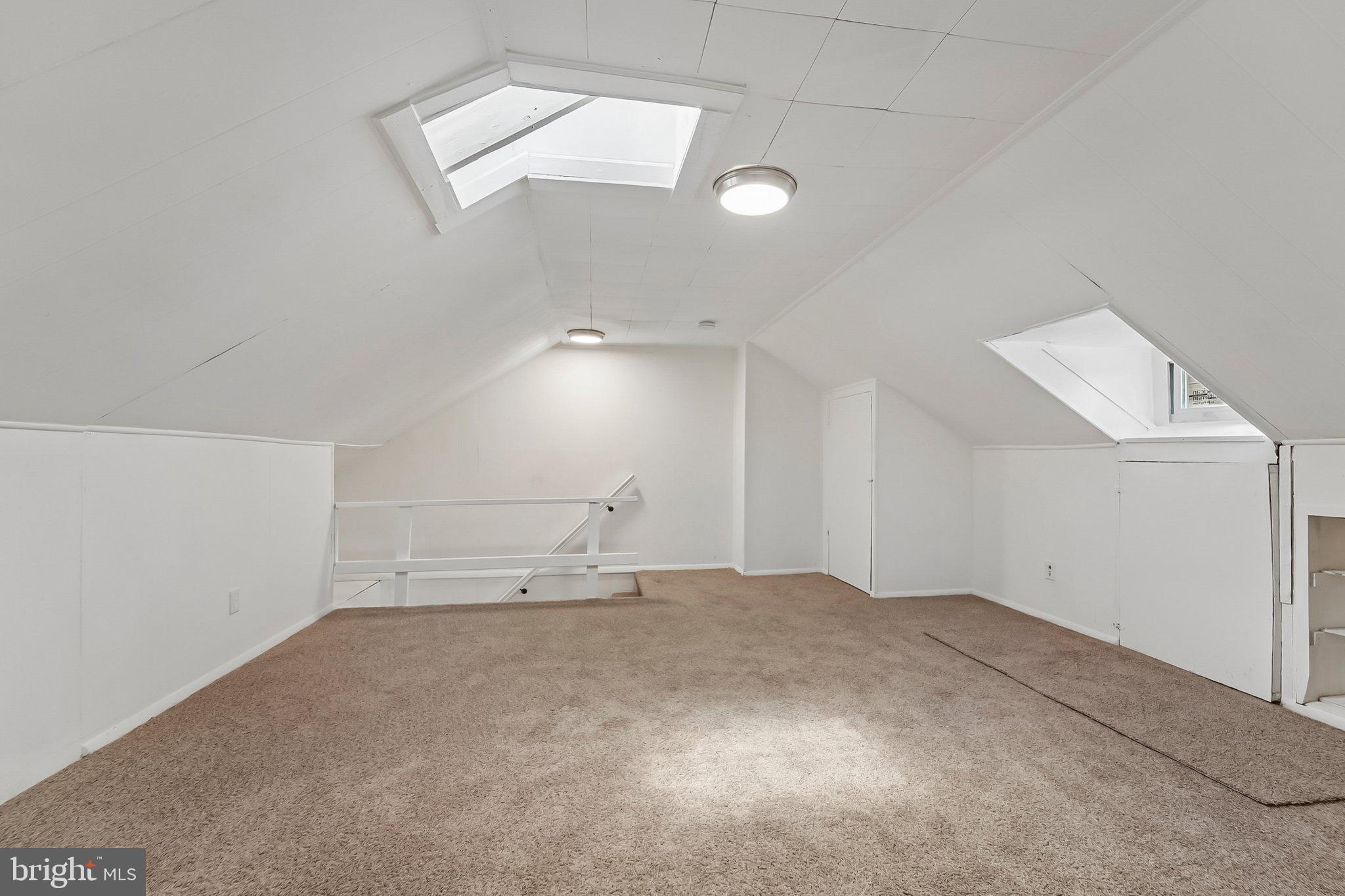 PERRING LOCH - Residential