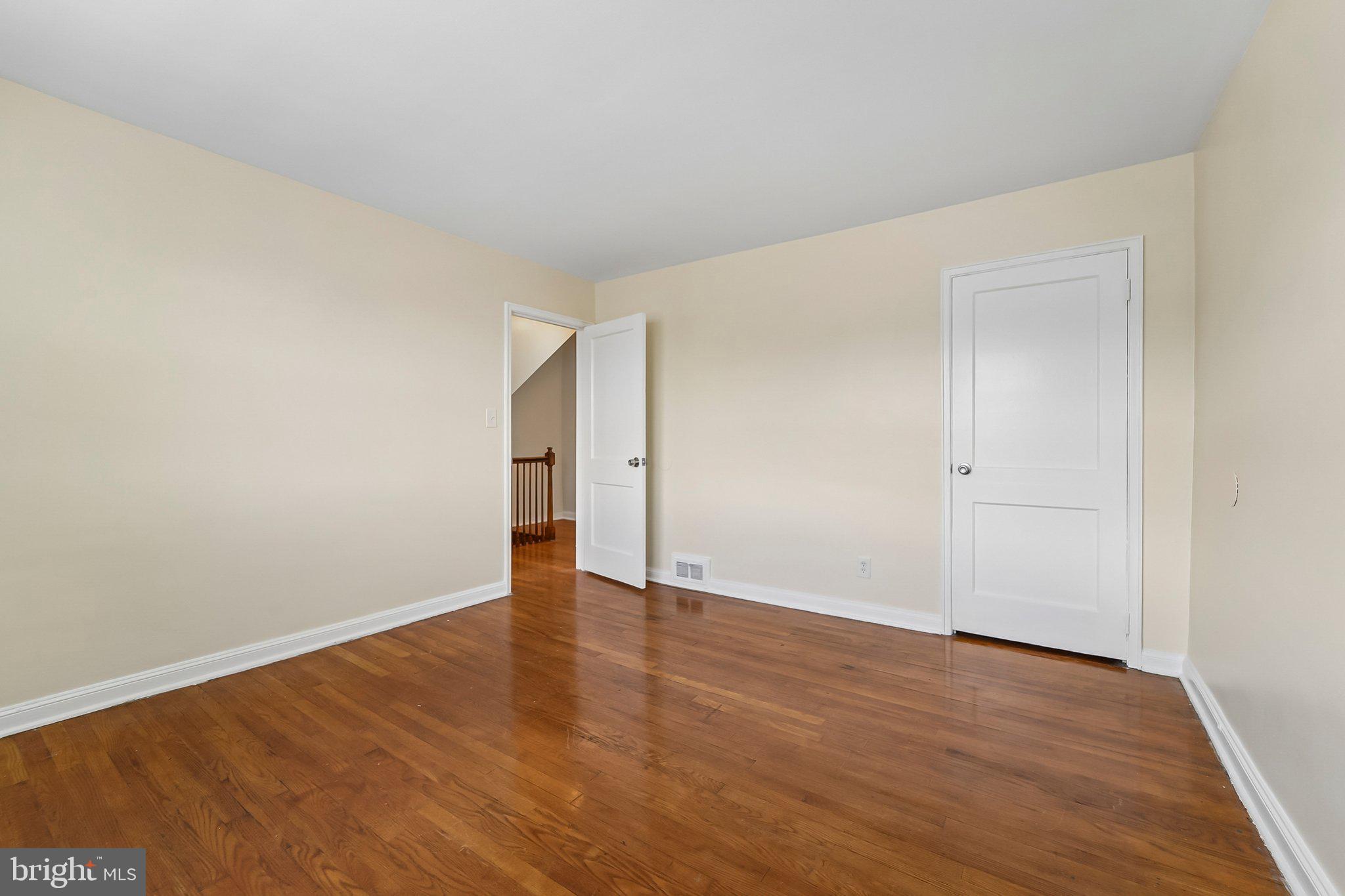 PERRING LOCH - Residential