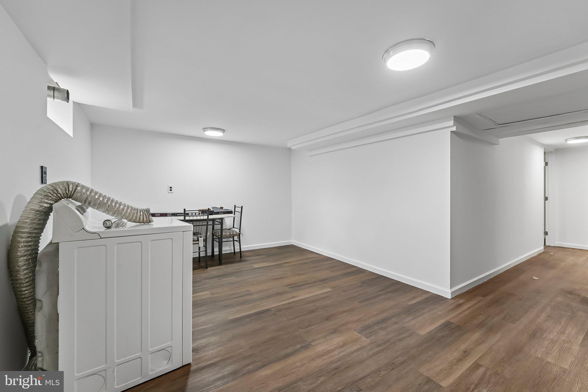 PERRING LOCH - Residential