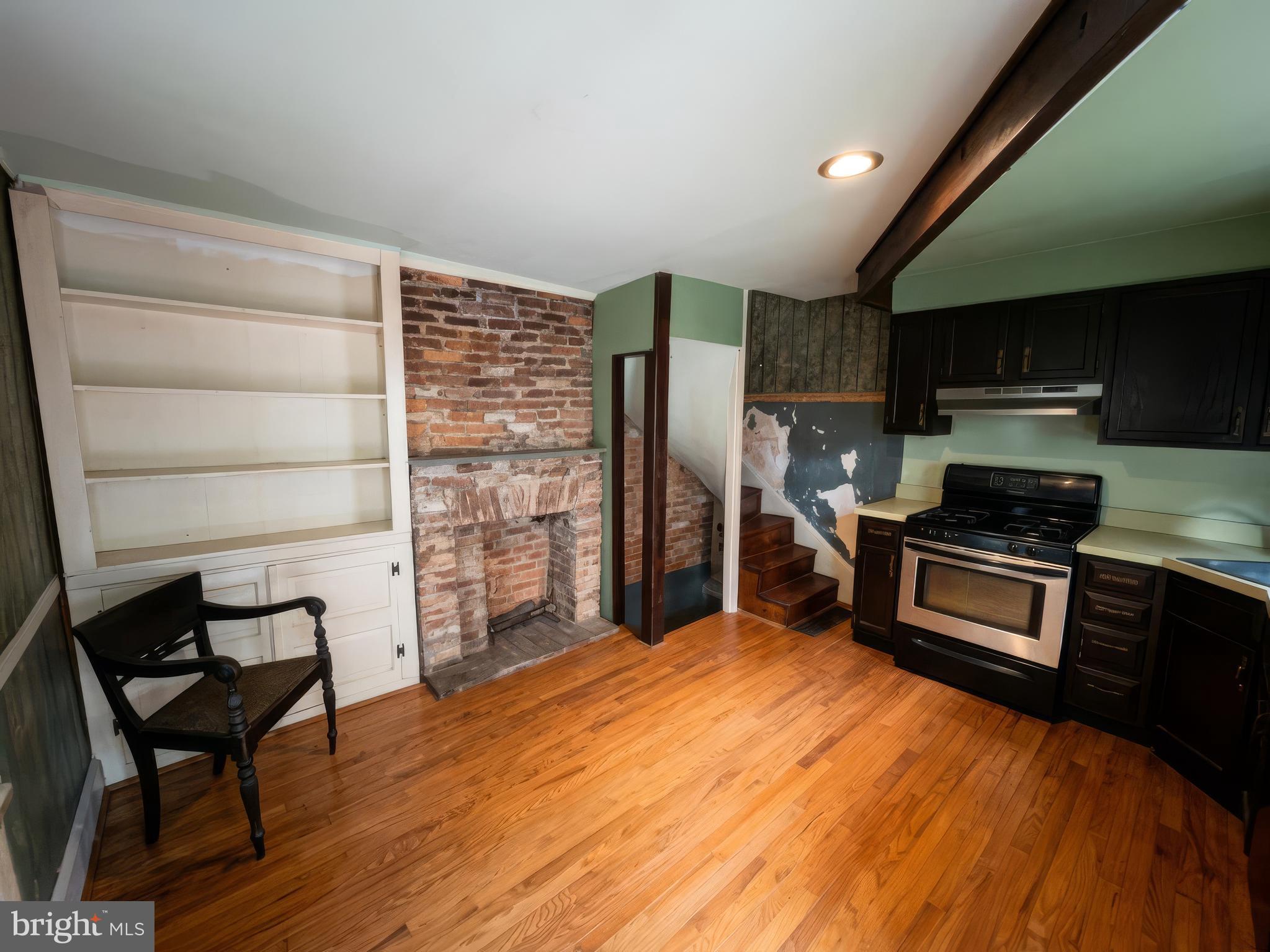 WASHINGTON SQ WEST - Residential