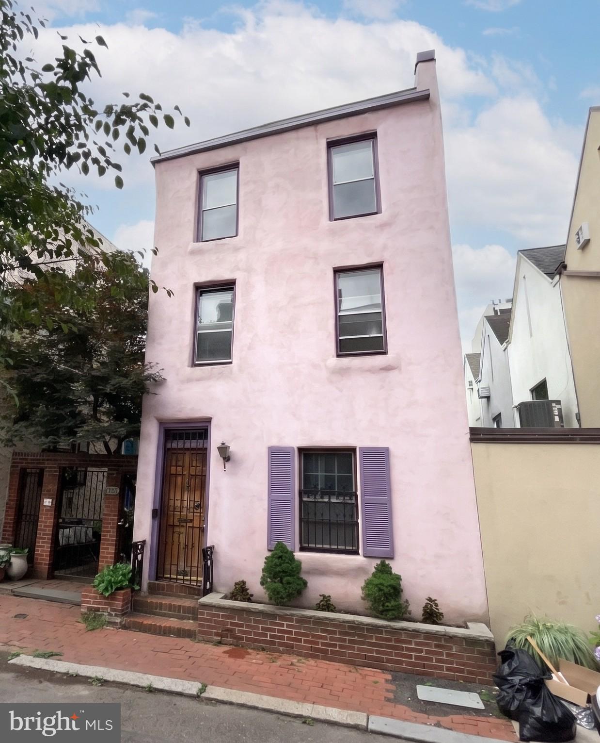 WASHINGTON SQ WEST - Residential