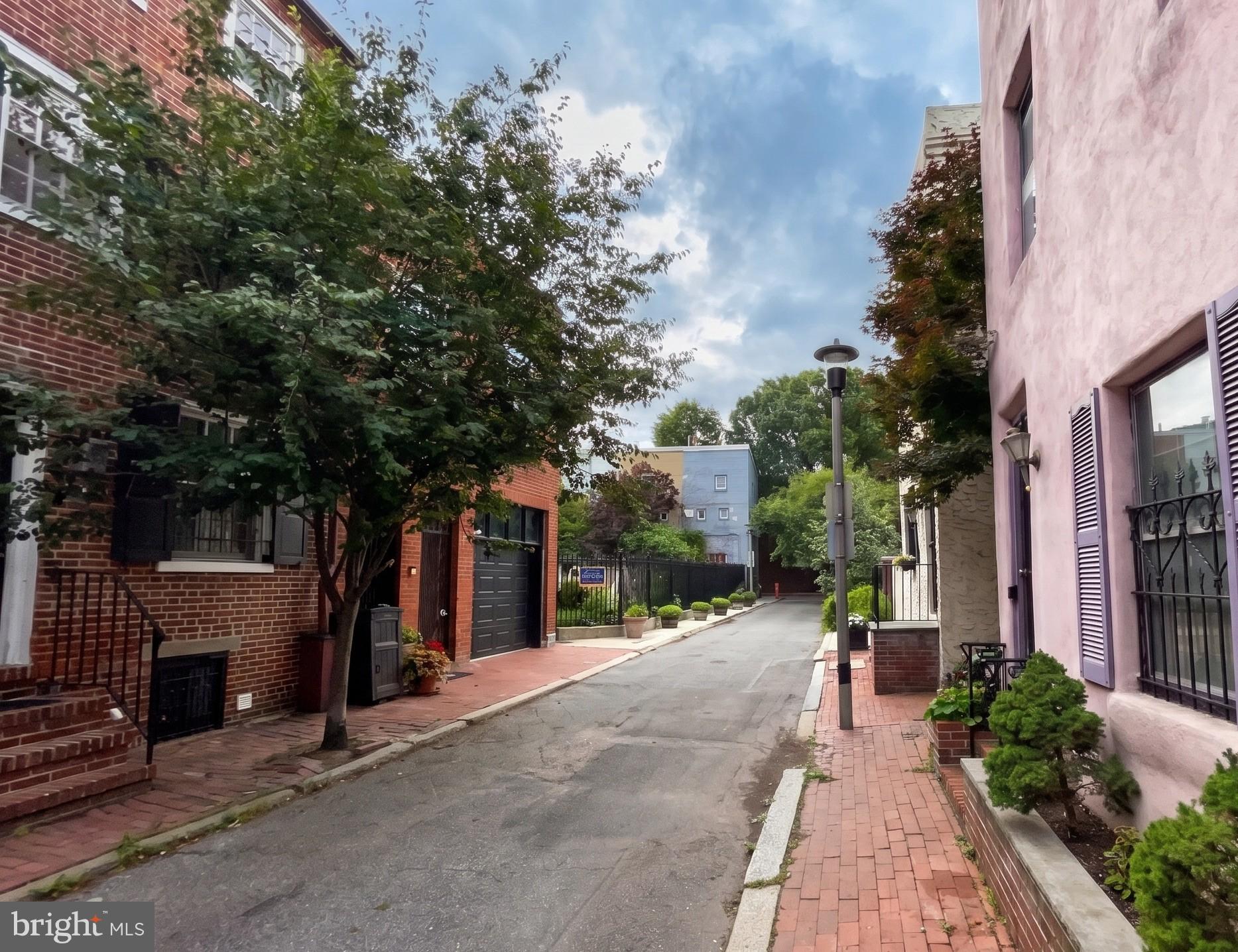 WASHINGTON SQ WEST - Residential