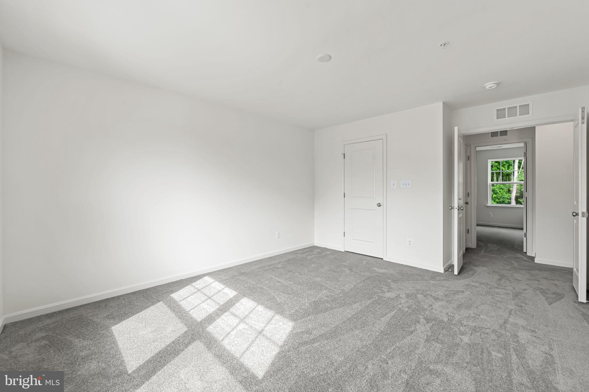 RICHMOND HILLS - Residential