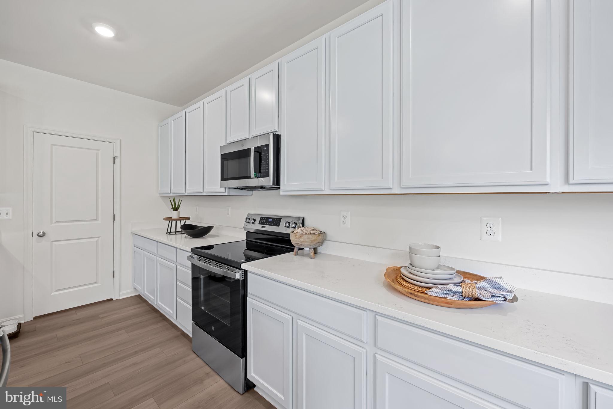 RICHMOND HILLS - Residential