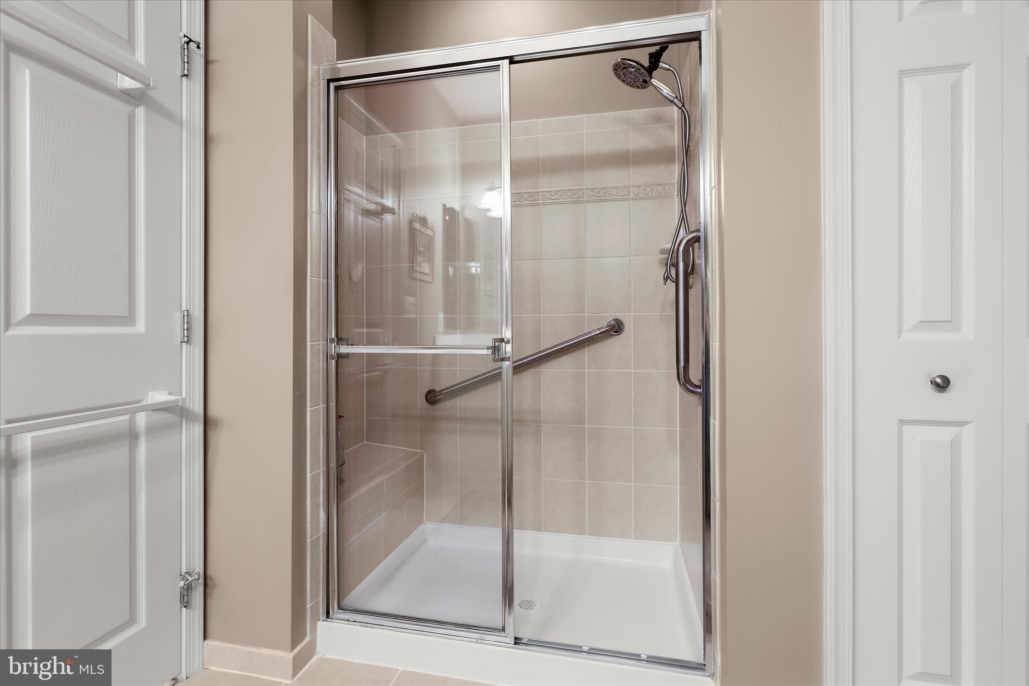 HEARTHSTONE AT VILLAGE CREST CONDOMINIUMS - Residential