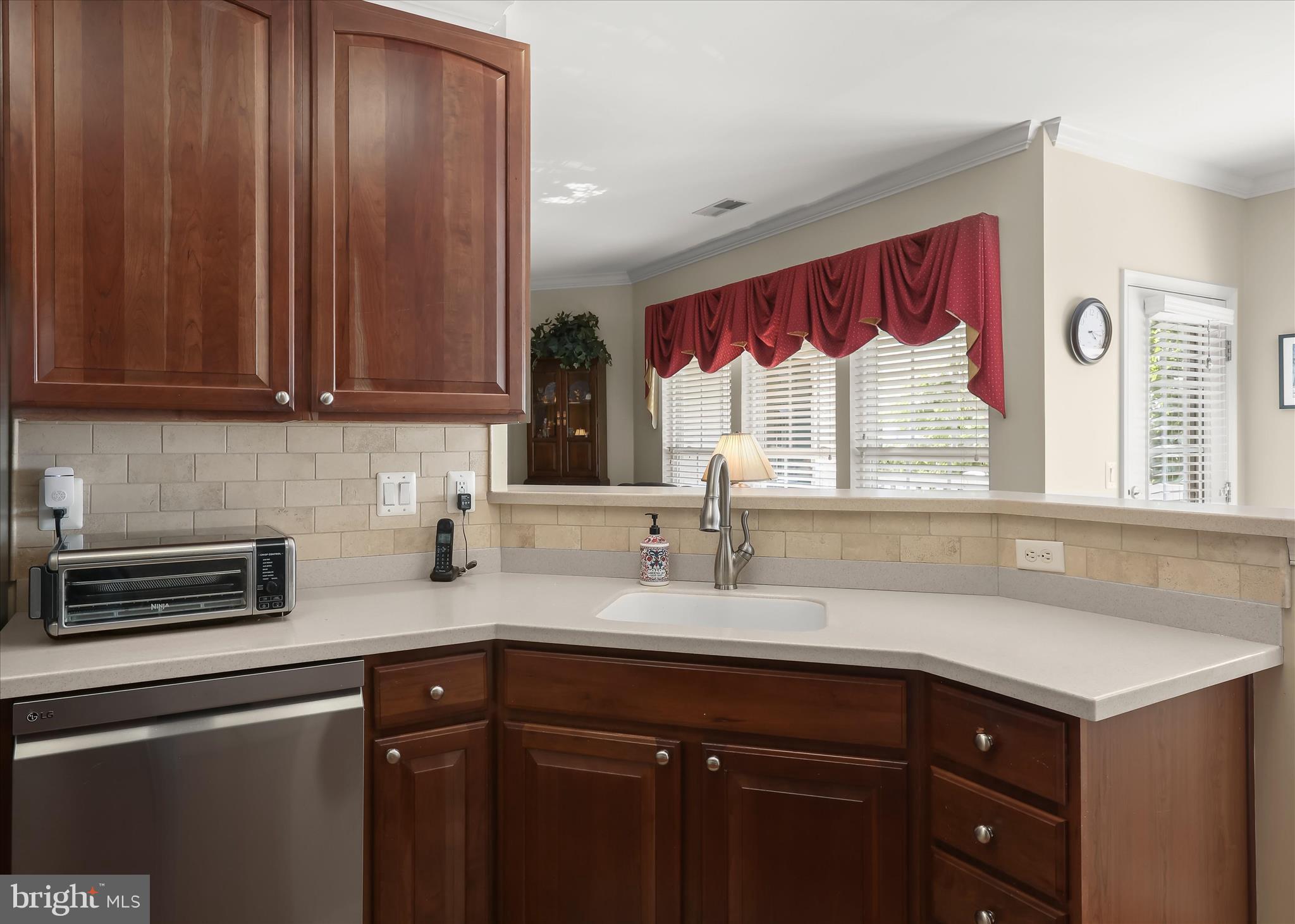 HEARTHSTONE AT VILLAGE CREST CONDOMINIUMS - Residential