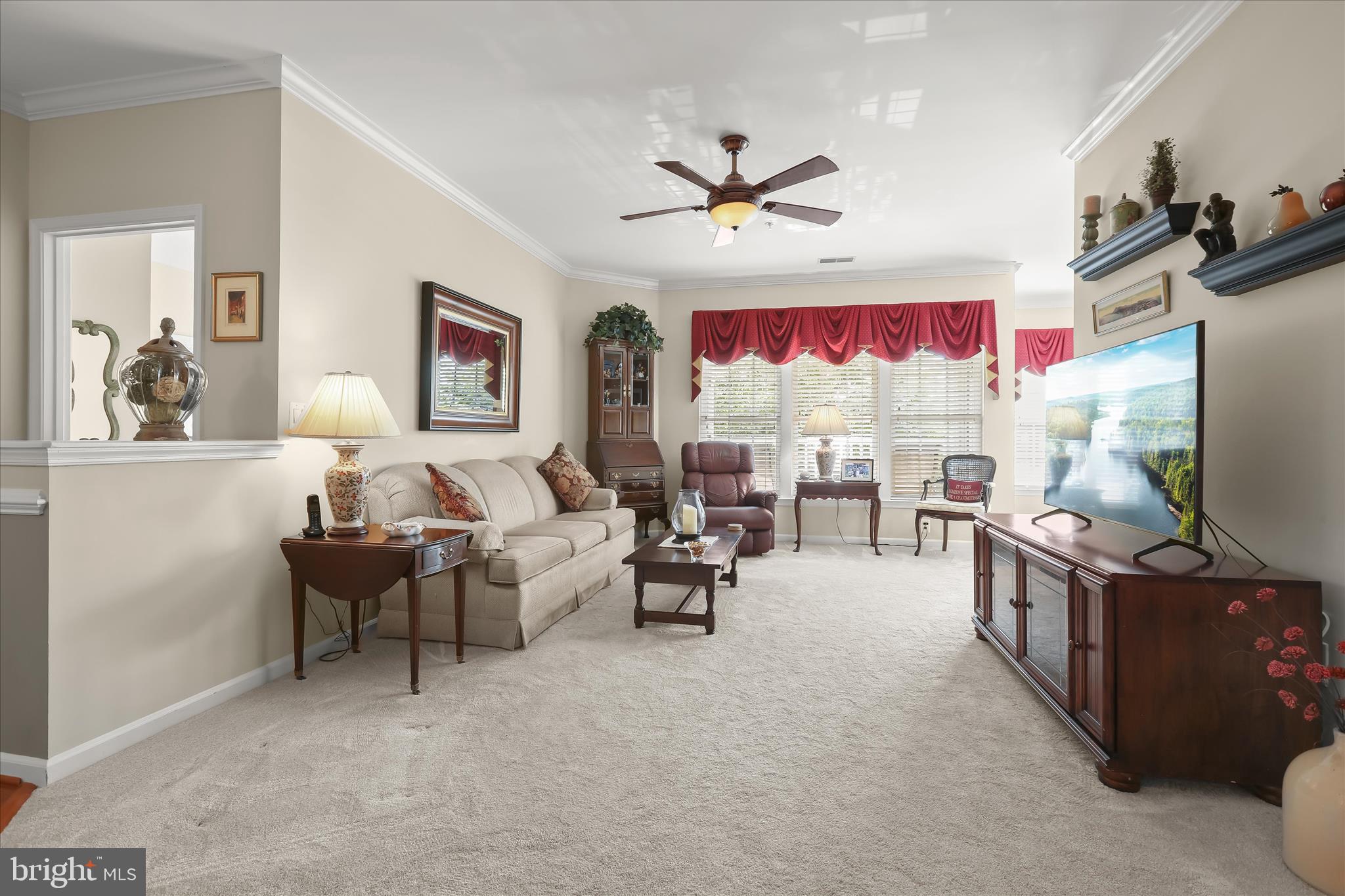 HEARTHSTONE AT VILLAGE CREST CONDOMINIUMS - Residential