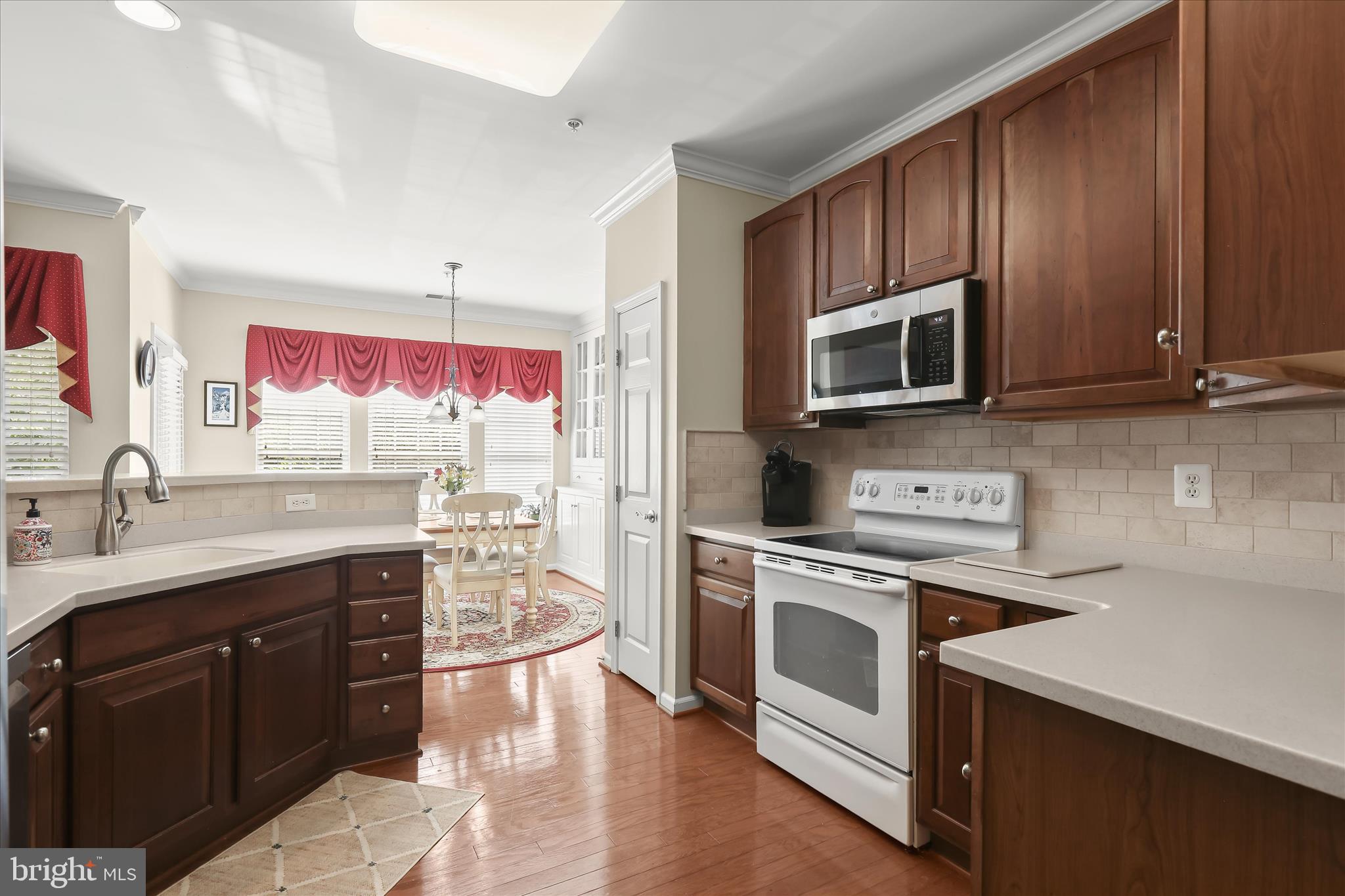 HEARTHSTONE AT VILLAGE CREST CONDOMINIUMS - Residential