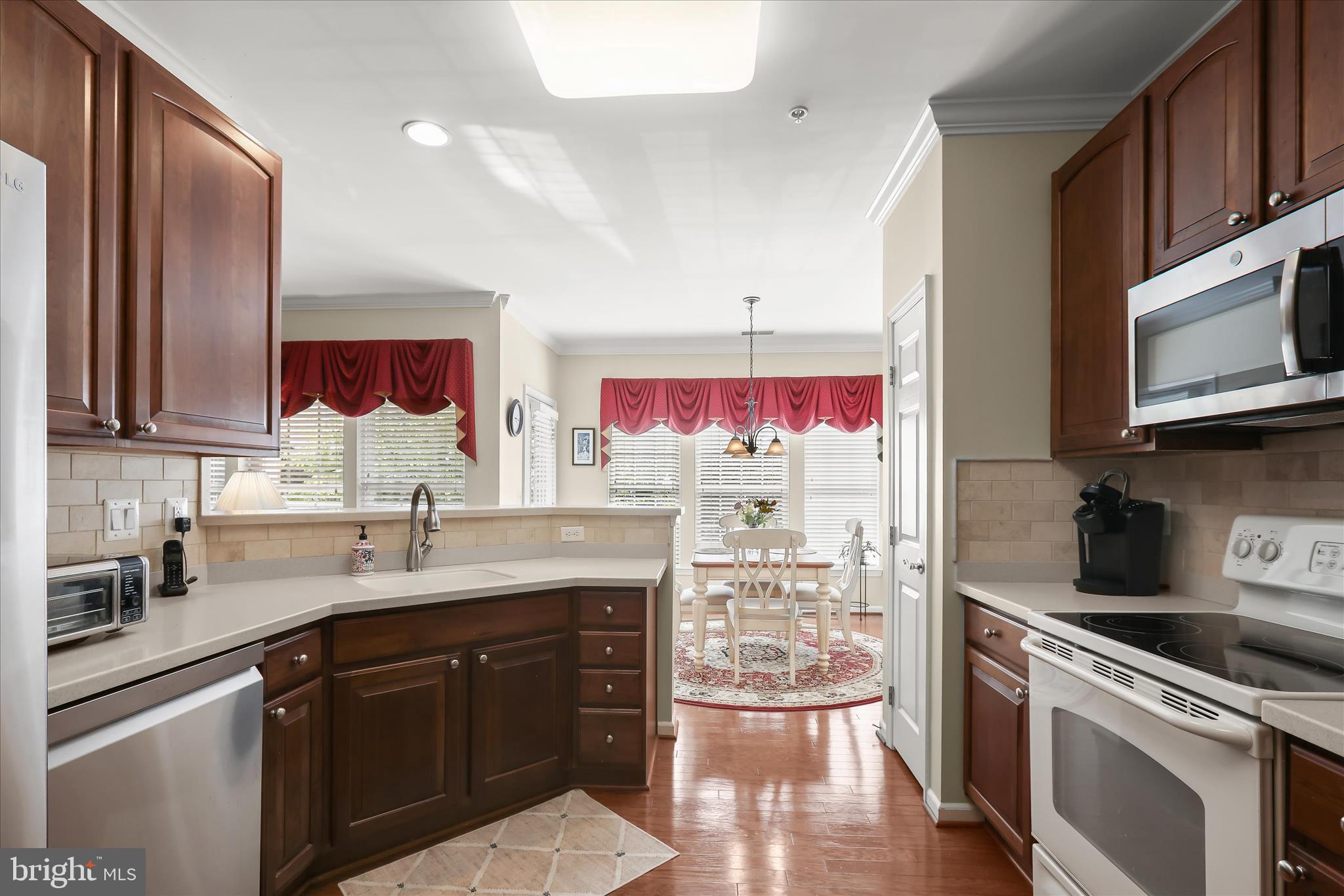HEARTHSTONE AT VILLAGE CREST CONDOMINIUMS - Residential