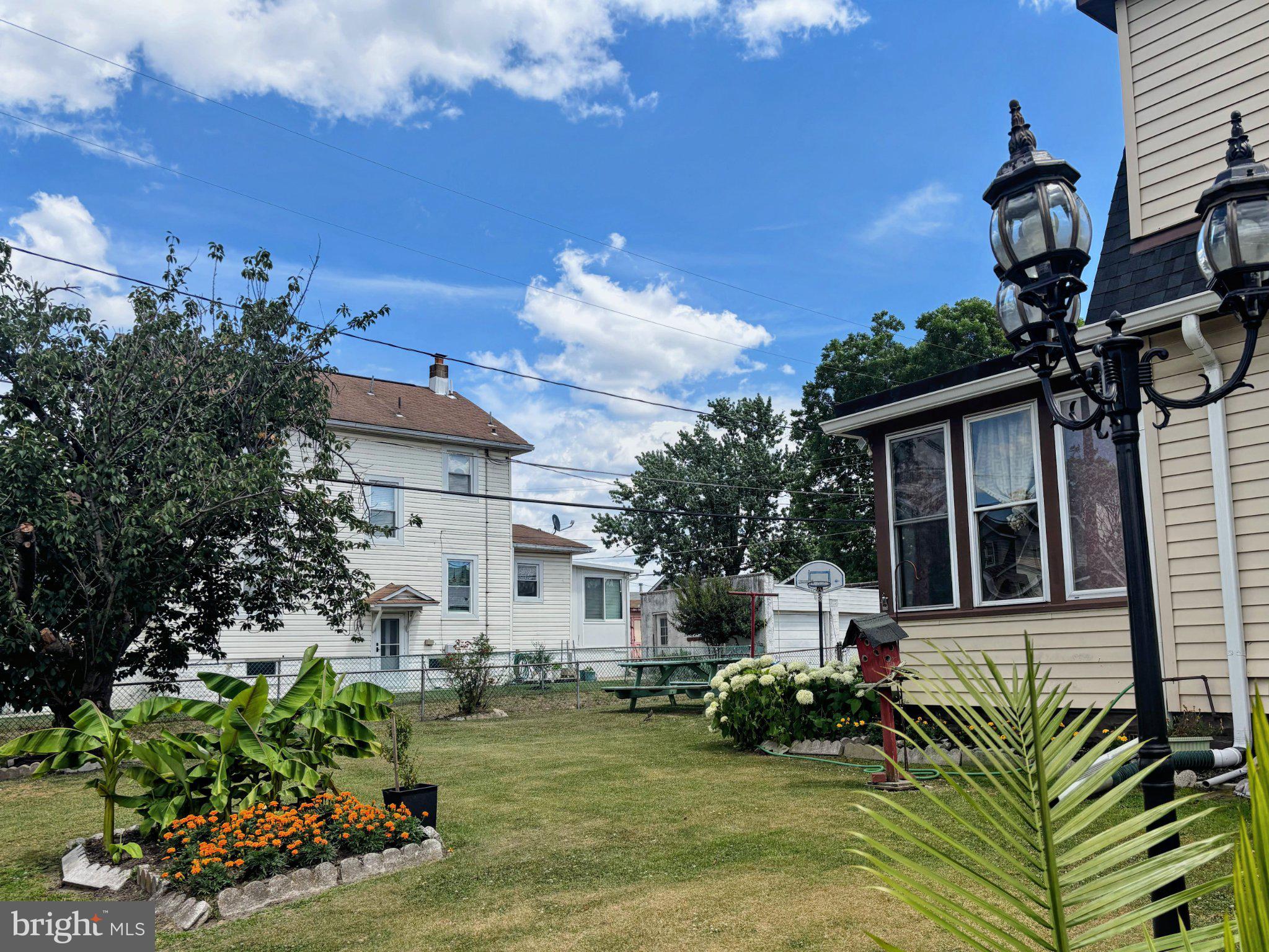 LORRAINE PARK - Residential
