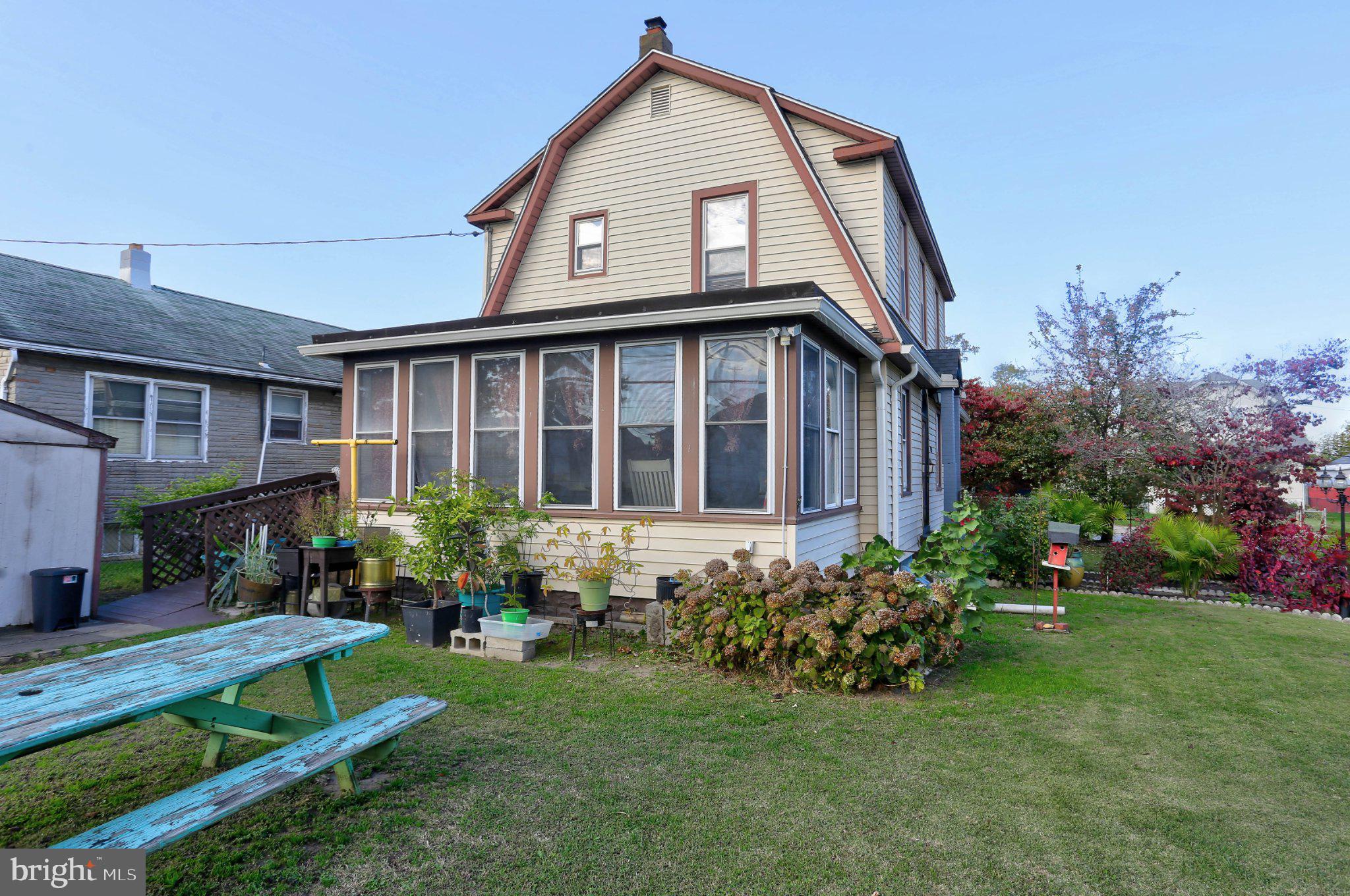 LORRAINE PARK - Residential