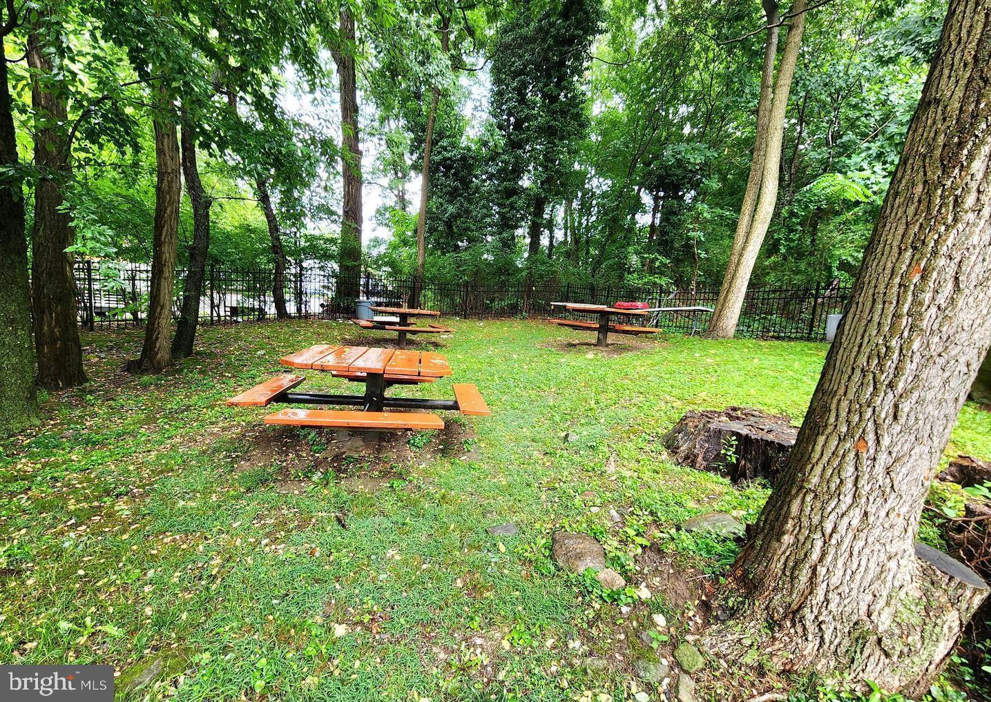 HAVERFORD HILL - Residential