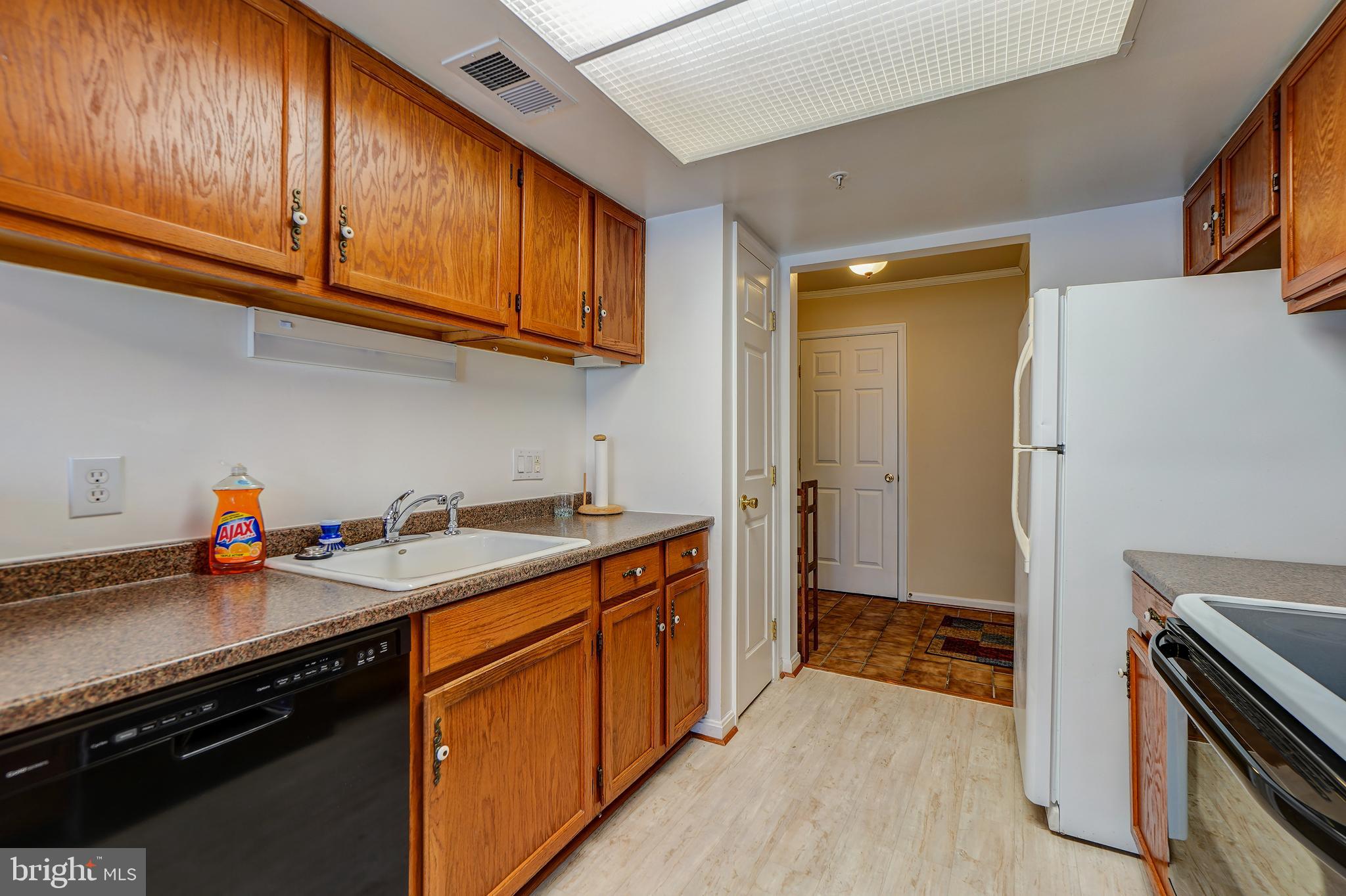 THE OAKS AT WASH WOODS CONDO - Residential