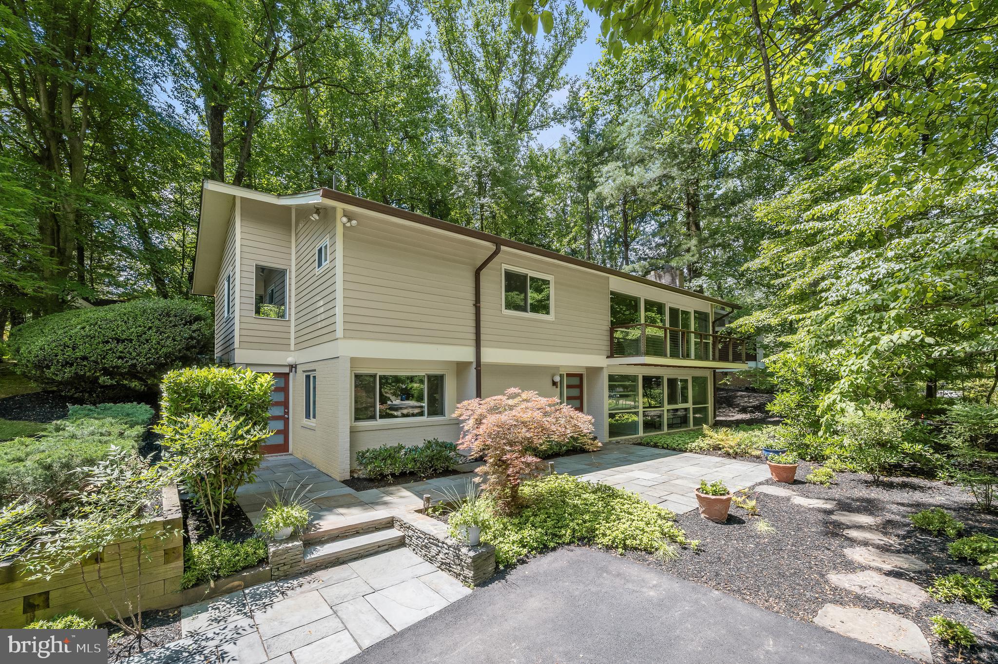 CARDEROCK SPRINGS - Residential