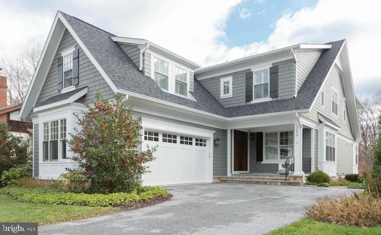Dazzling 5BD/5BA on a 1/4 acre lot in Woodmont. Bright, spacious traditional floorplan, gourmet kitchen, hardwood floors, and screened-in porch overlooking a beautifully landscaped backyard with sprinkler system and BBQ Grill area. Lower level complete with a gym, media room, additional bedroom, and family room.