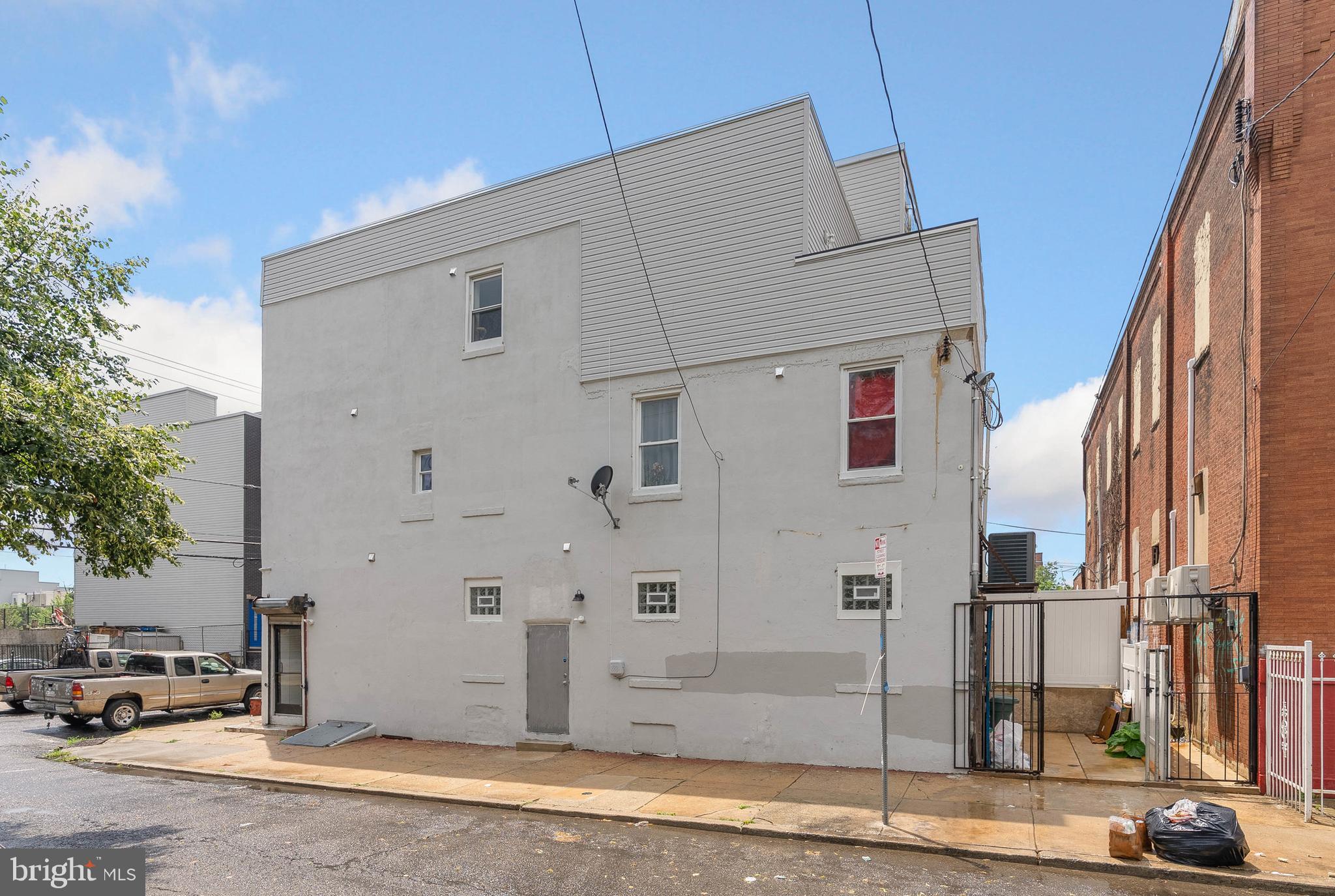 WEST KENSINGTON - Commercial Sale