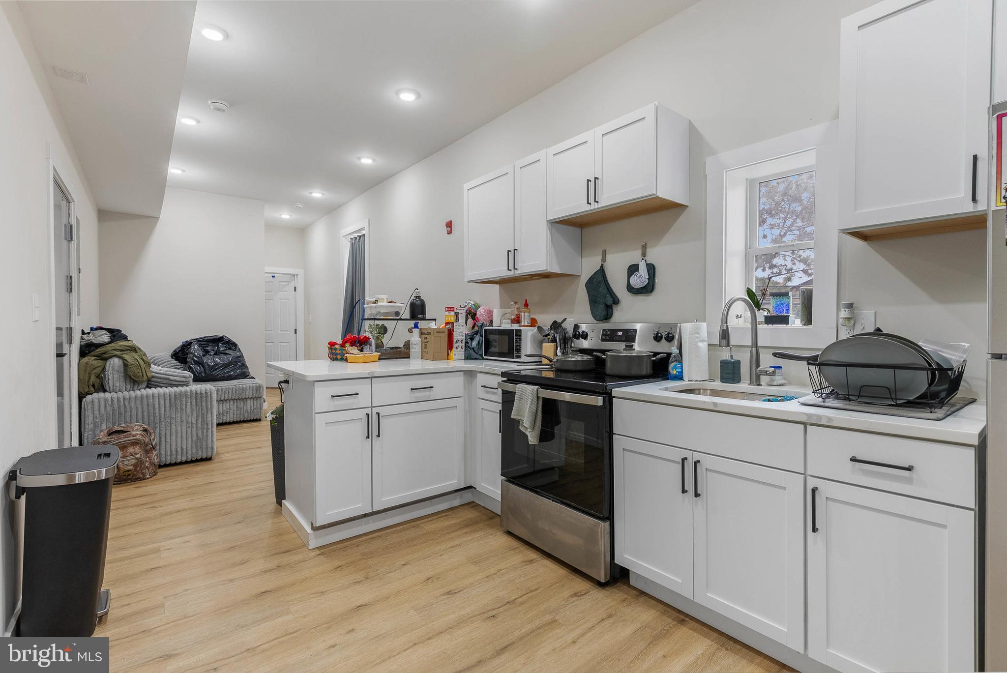 WEST KENSINGTON - Commercial Sale