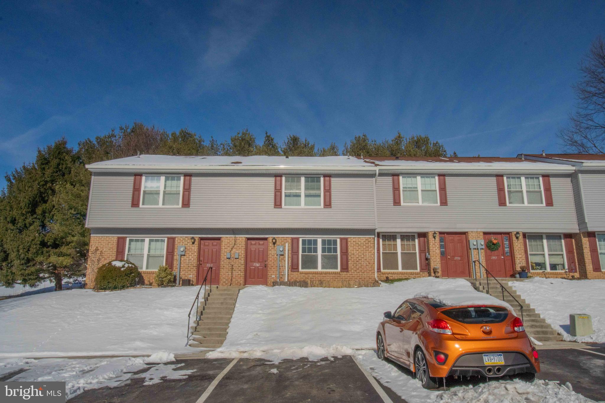PARKSIDE TOWNHOMES - Residential