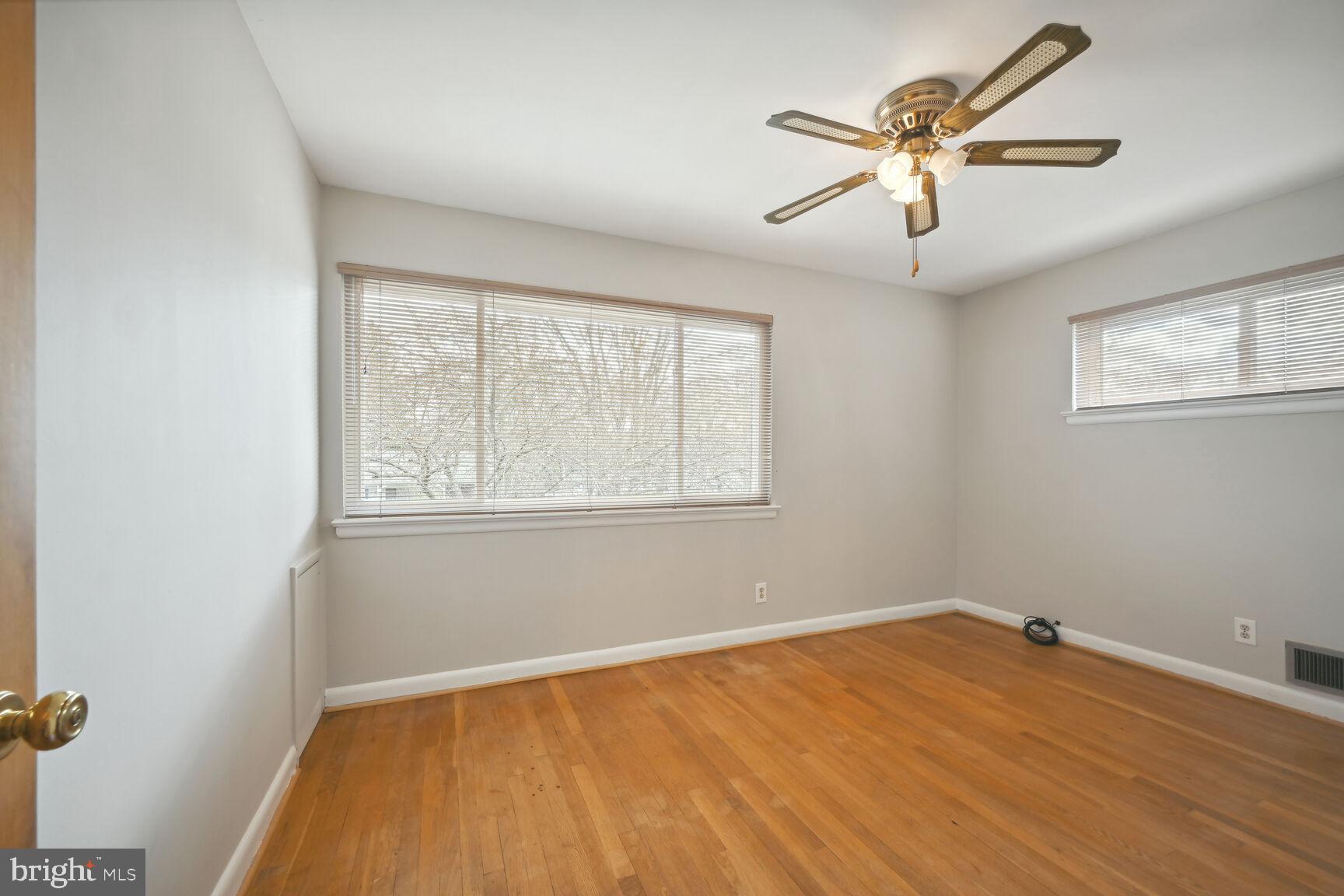 COUNTRY CLUB FOREST - Residential Lease
