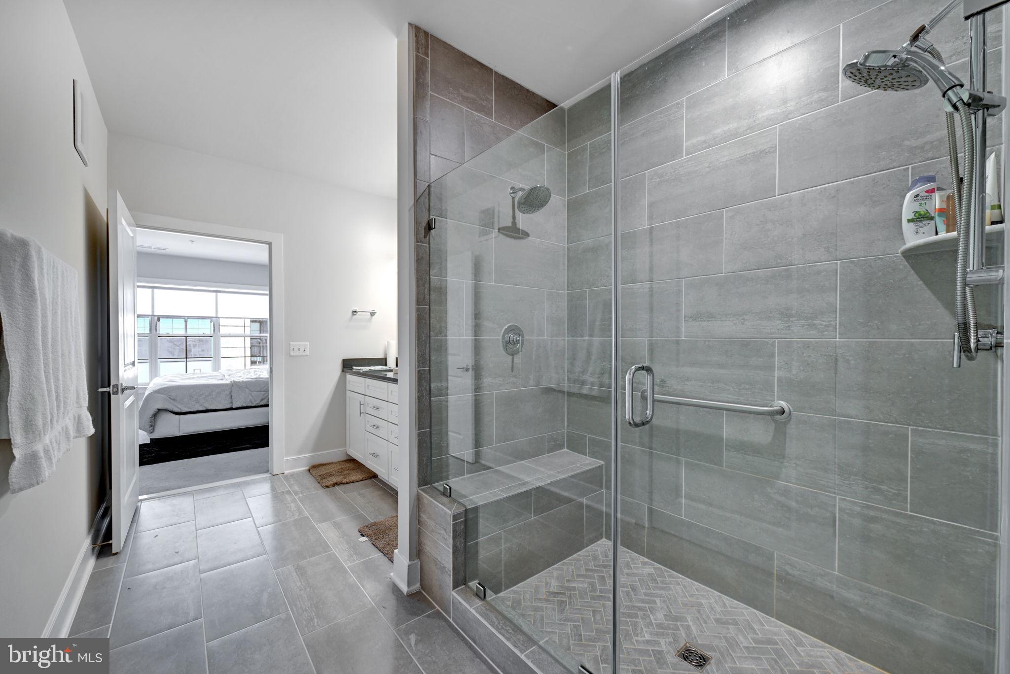 THE FLATS AT NATIONAL HARBOR - Residential