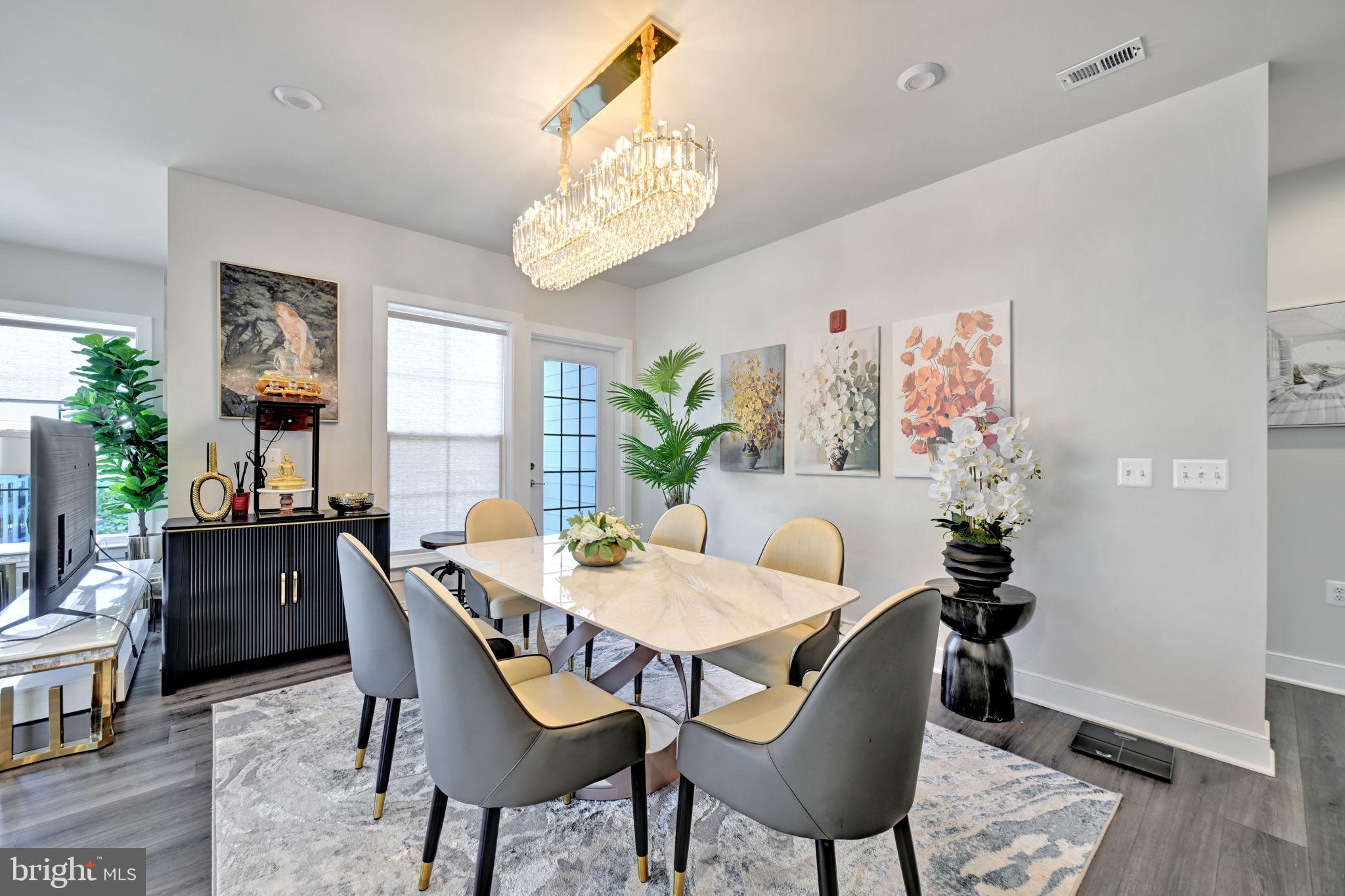 THE FLATS AT NATIONAL HARBOR - Residential