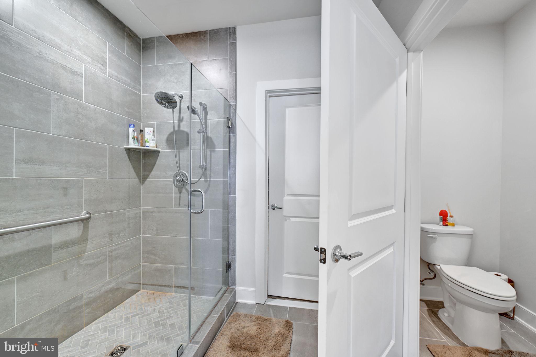 THE FLATS AT NATIONAL HARBOR - Residential