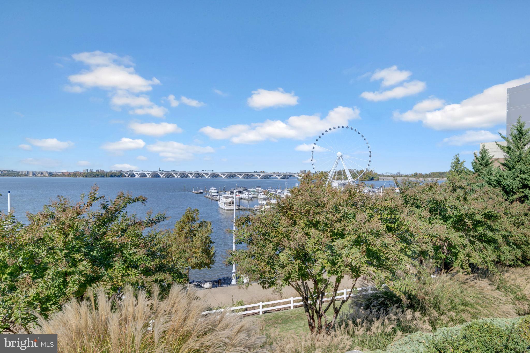 THE FLATS AT NATIONAL HARBOR - Residential