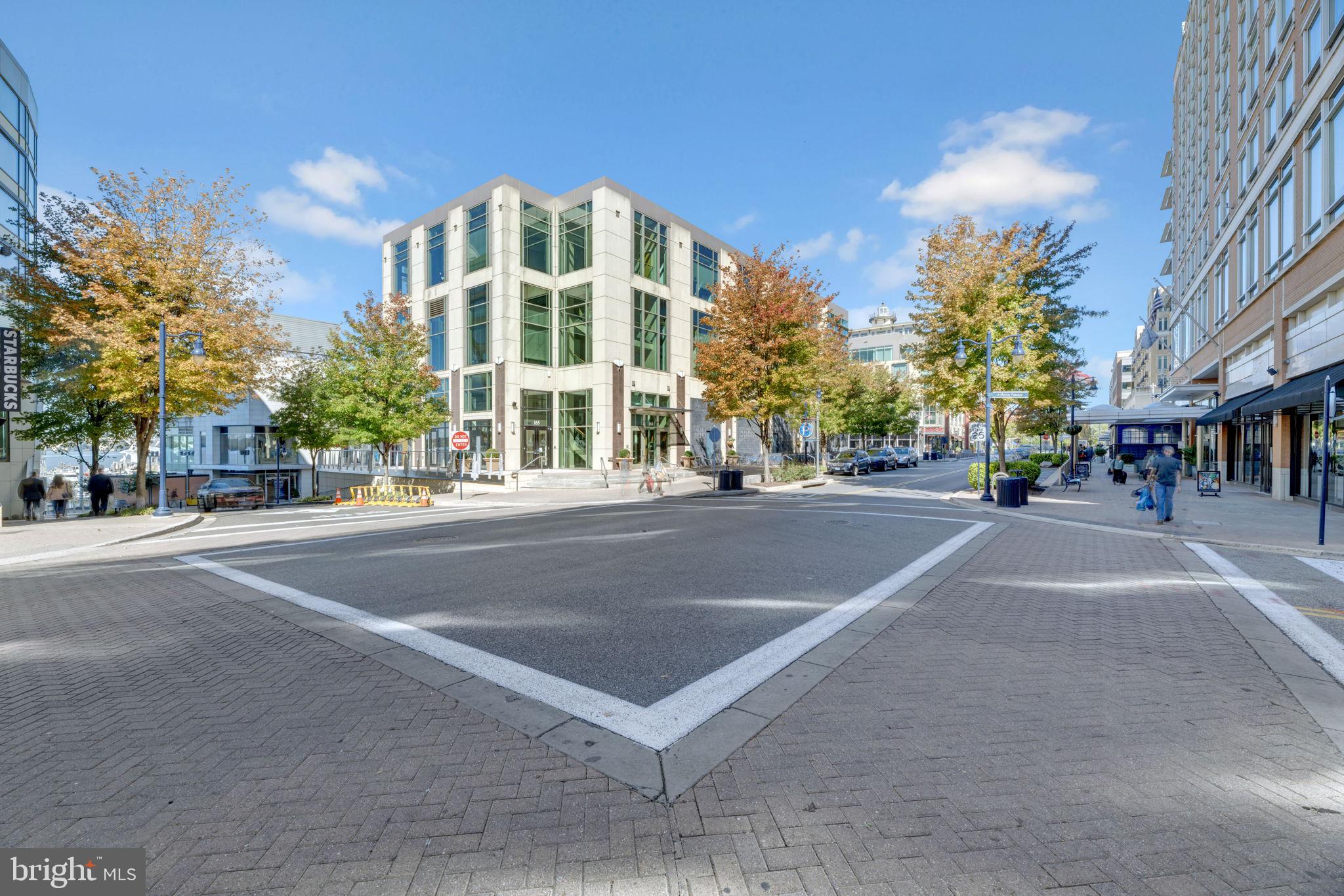 THE FLATS AT NATIONAL HARBOR - Residential