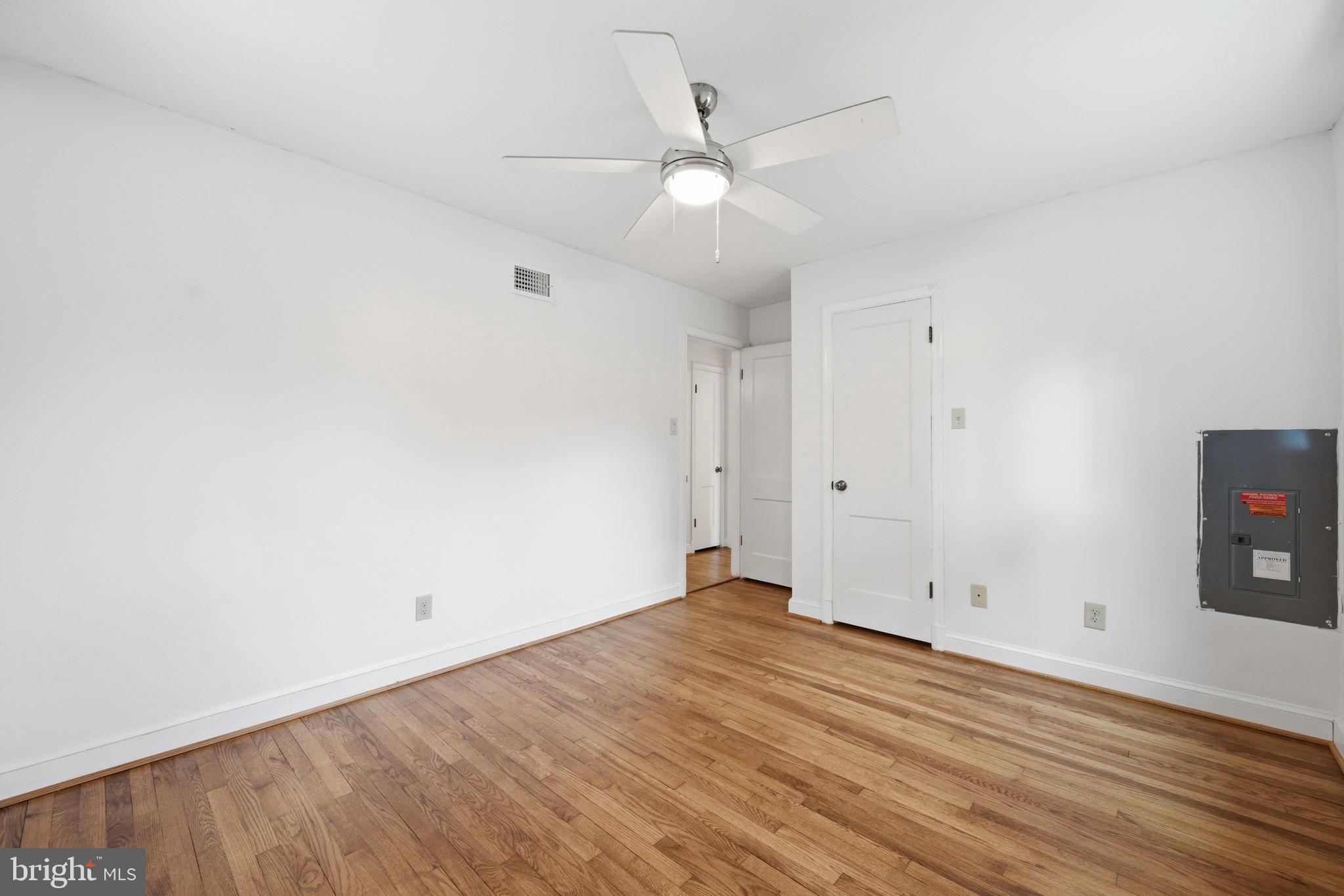 WHEATON FOREST - Residential