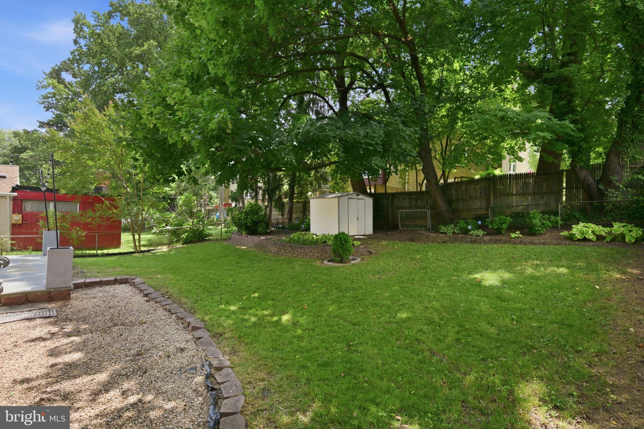 WHEATON FOREST - Residential