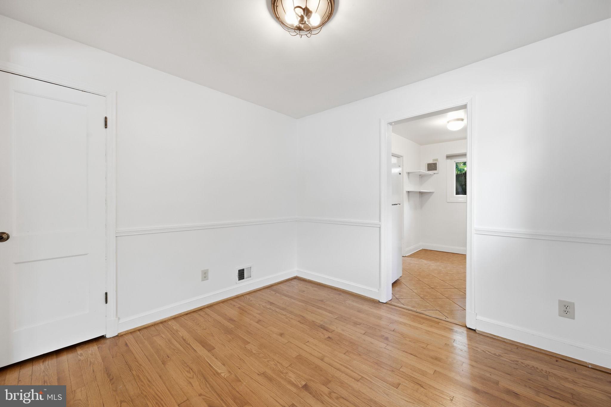 WHEATON FOREST - Residential