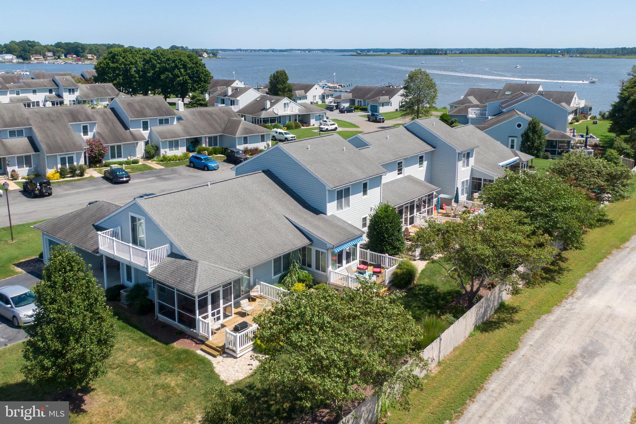 GULL POINT - Residential