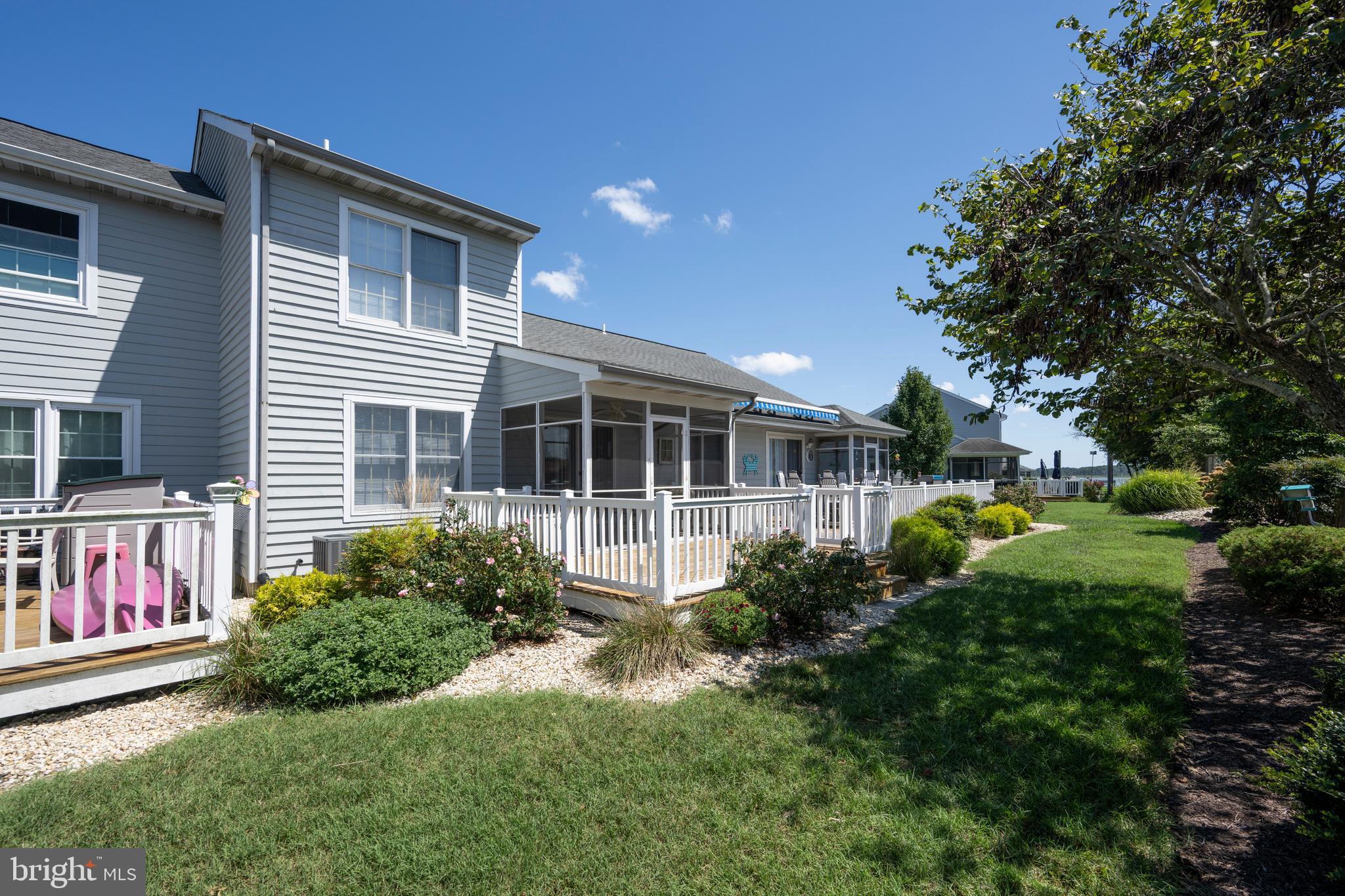 GULL POINT - Residential