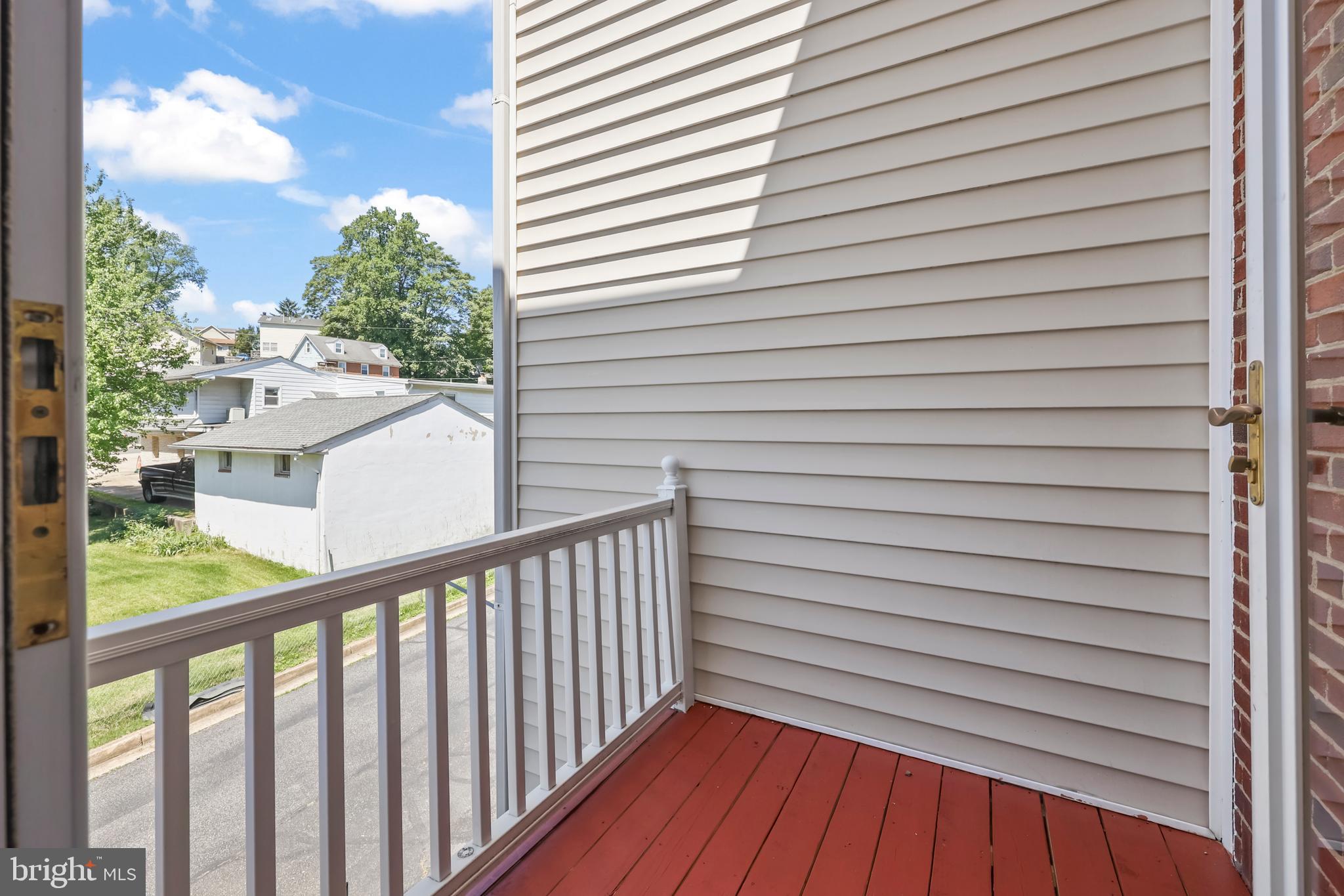 ASHLAWN RIDGE - Residential