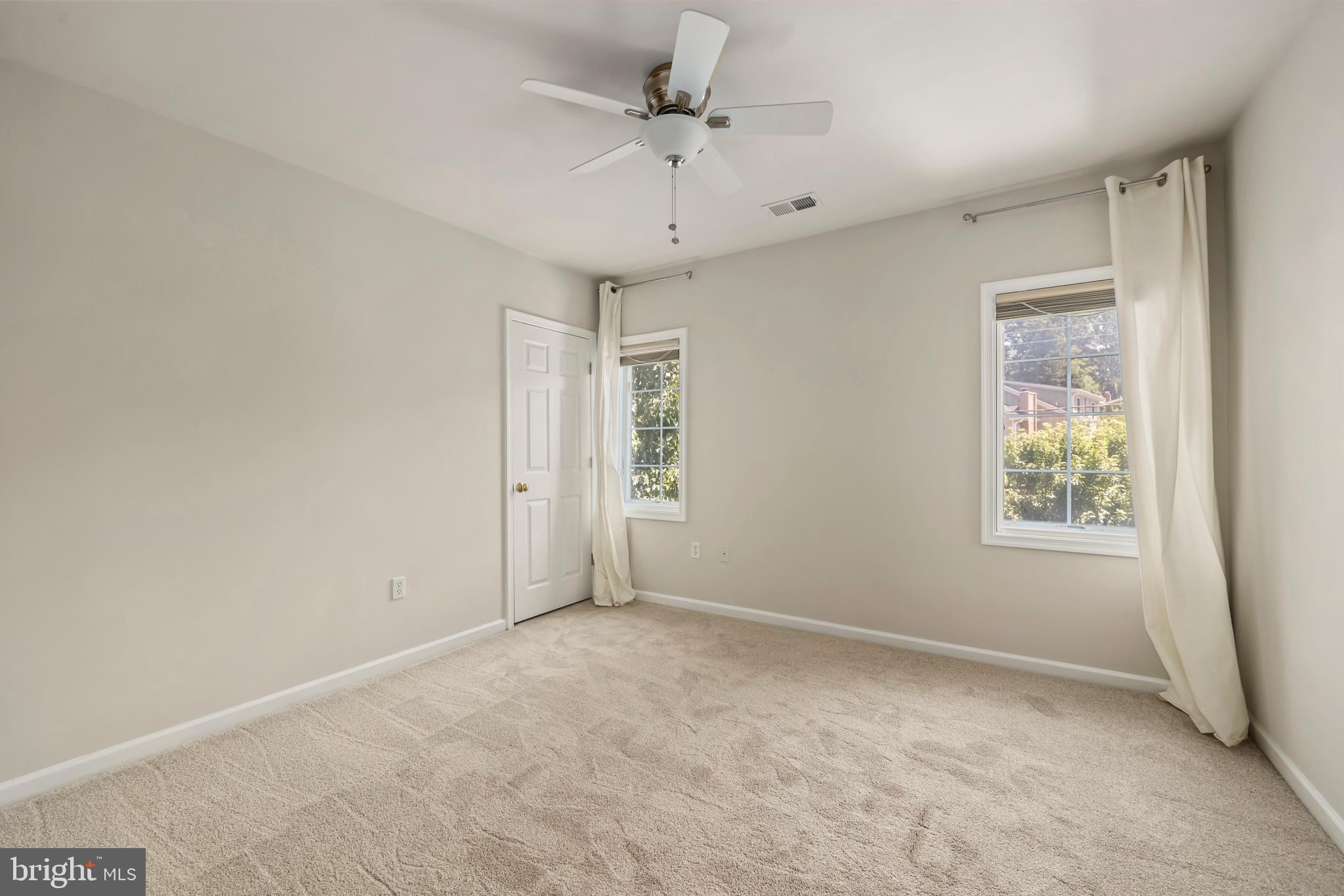 ASHLAWN RIDGE - Residential