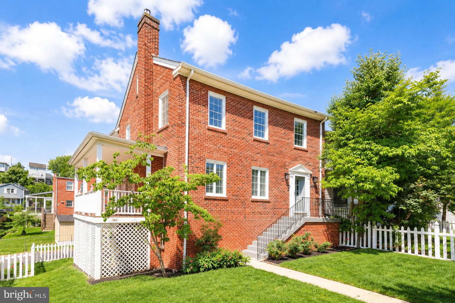 ASHLAWN RIDGE - Residential