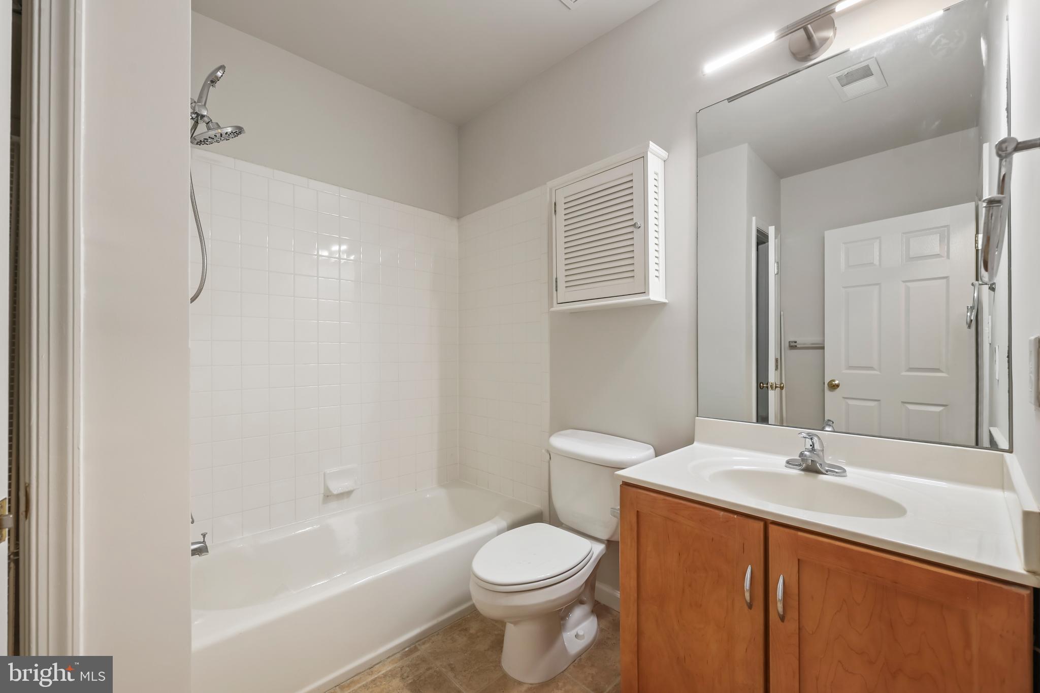 ASHLAWN RIDGE - Residential