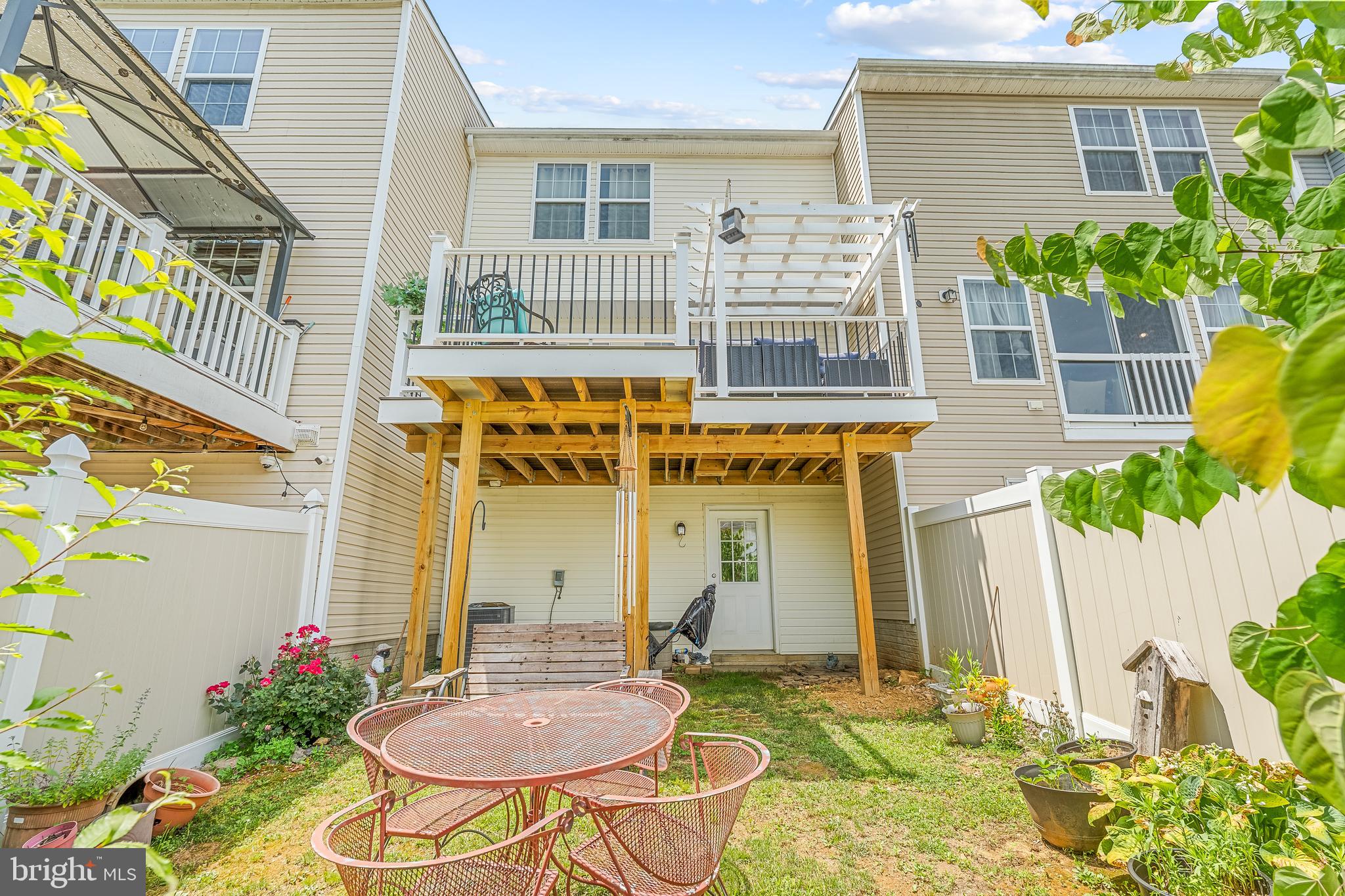 STONEBROOK VILLAGE - Residential