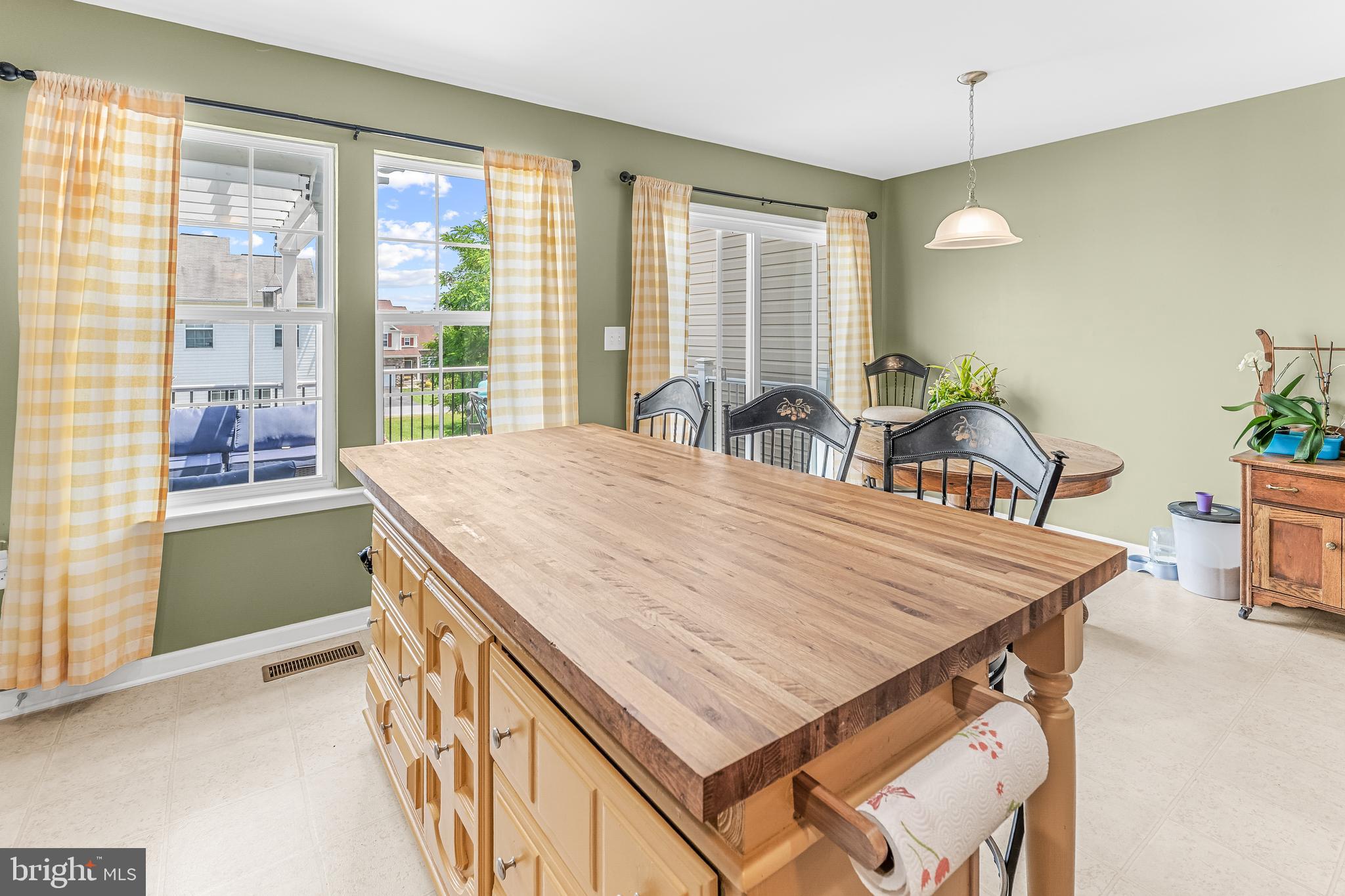 STONEBROOK VILLAGE - Residential