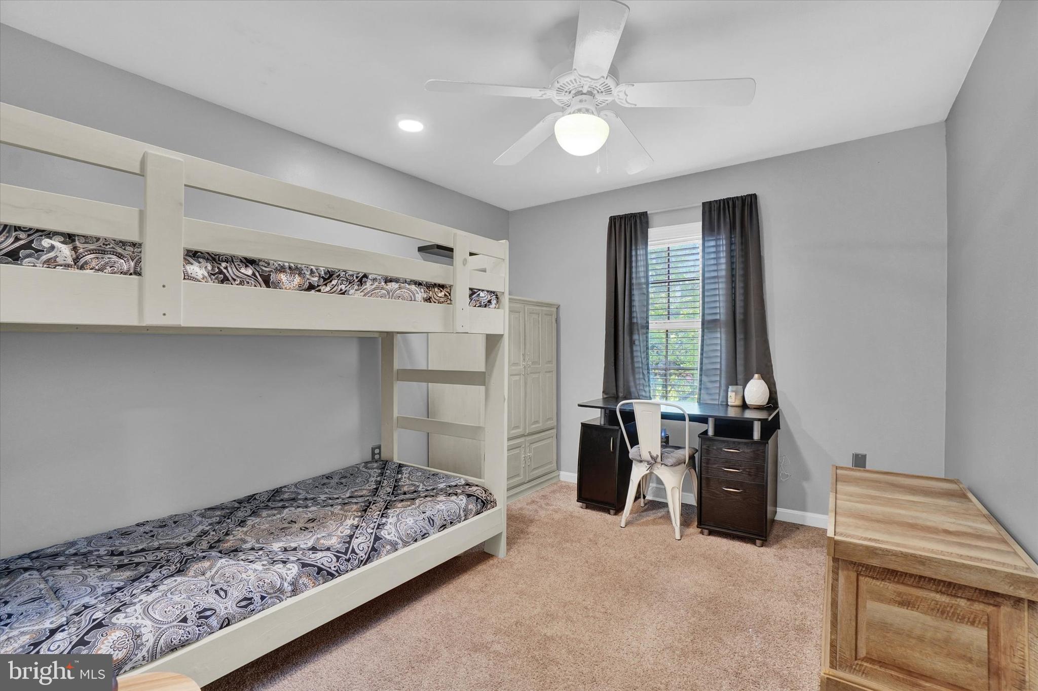 FOX MEADOWS - Residential