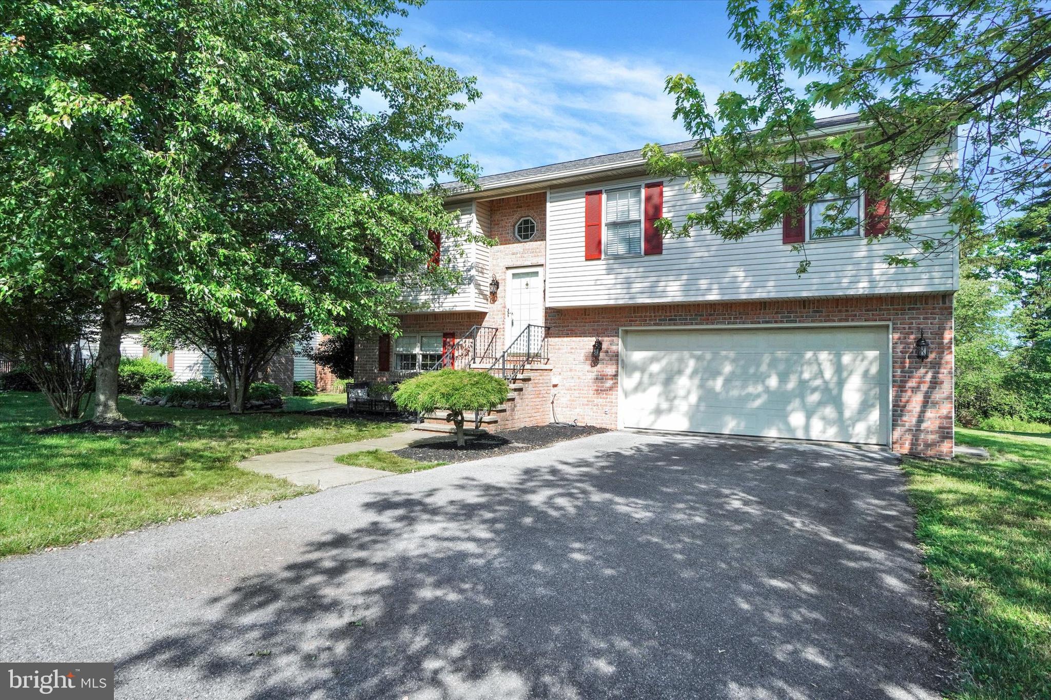 FOX MEADOWS - Residential