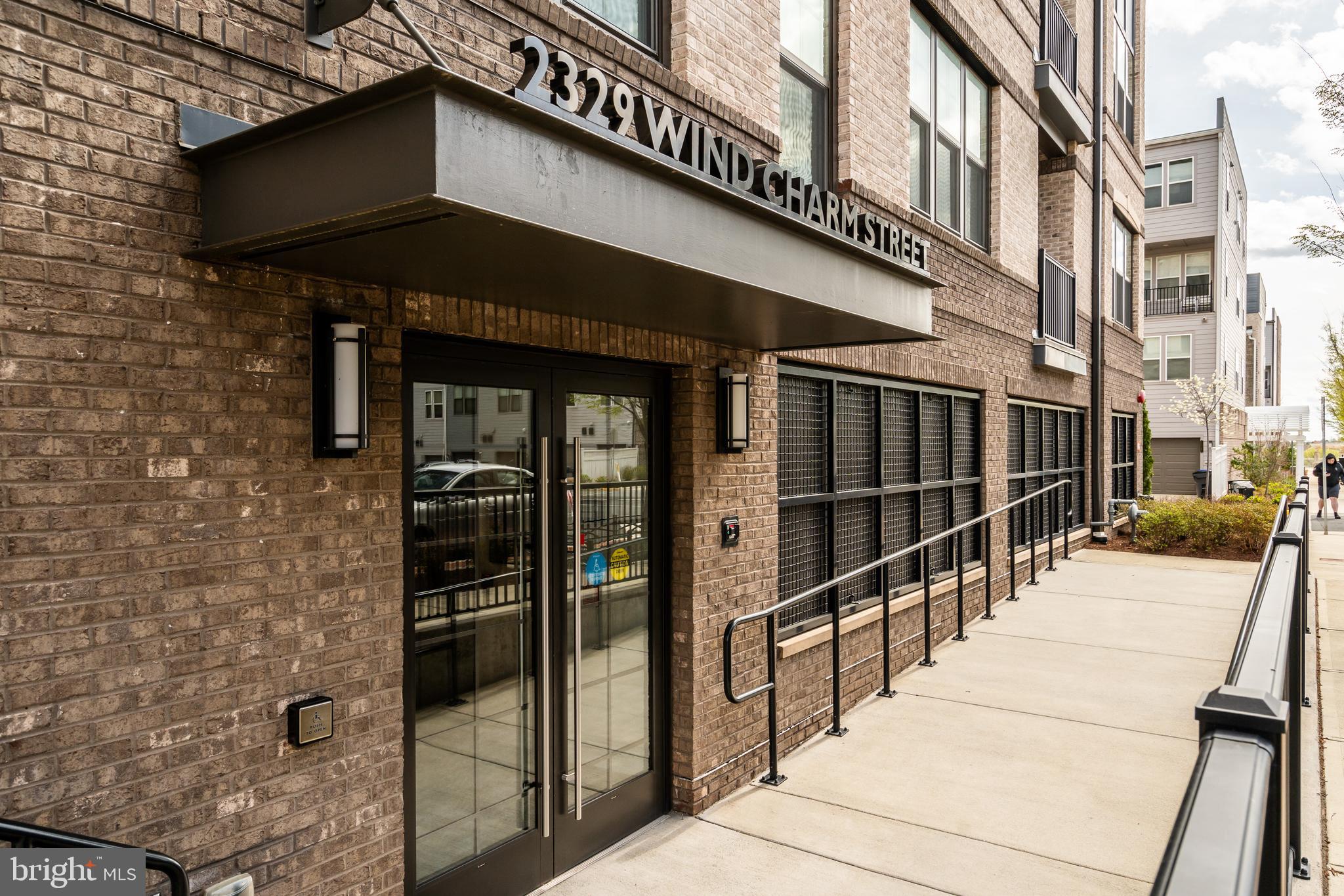 METROPARK AT ARROWBROOK - Residential
