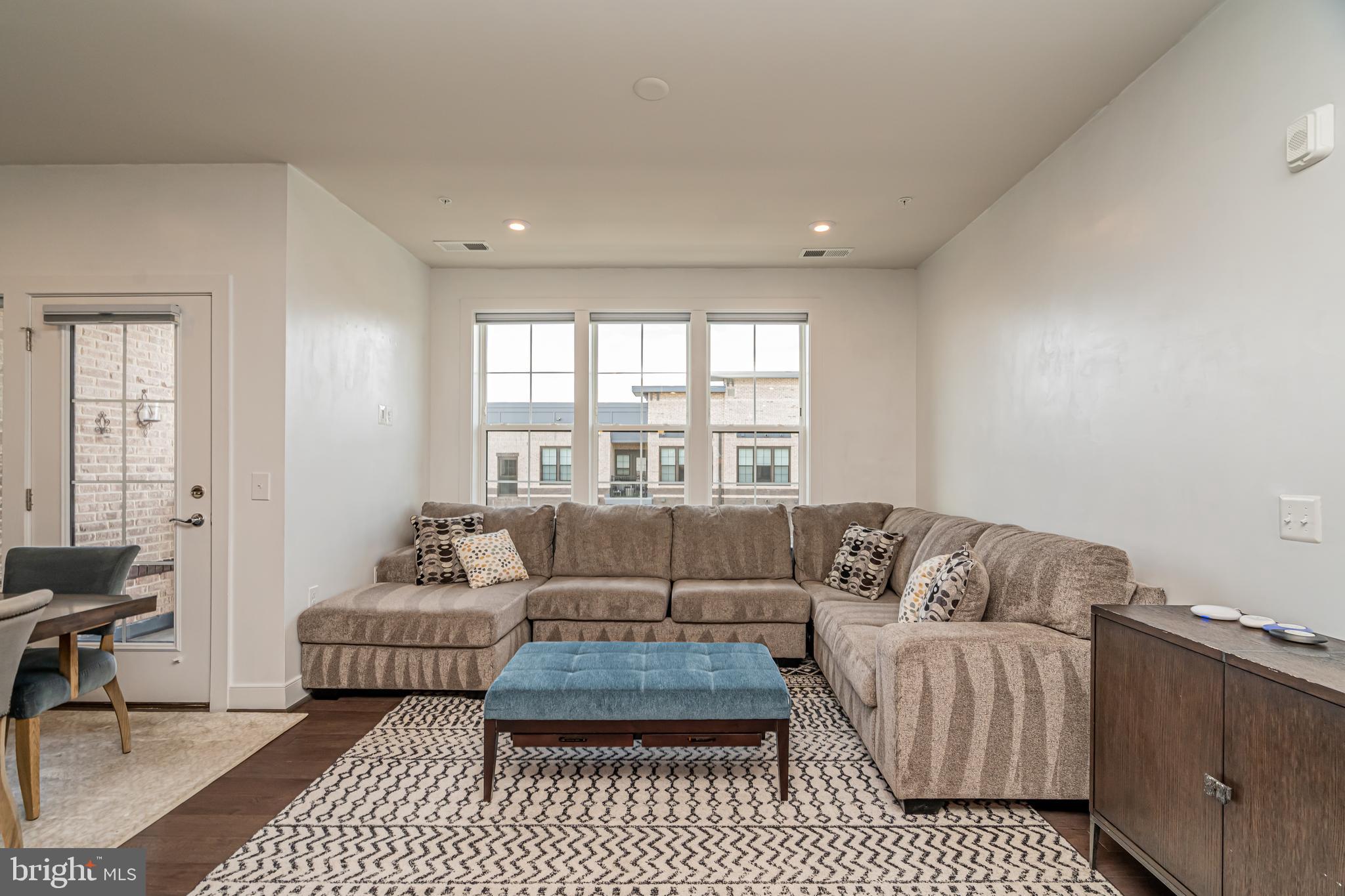 METROPARK AT ARROWBROOK - Residential