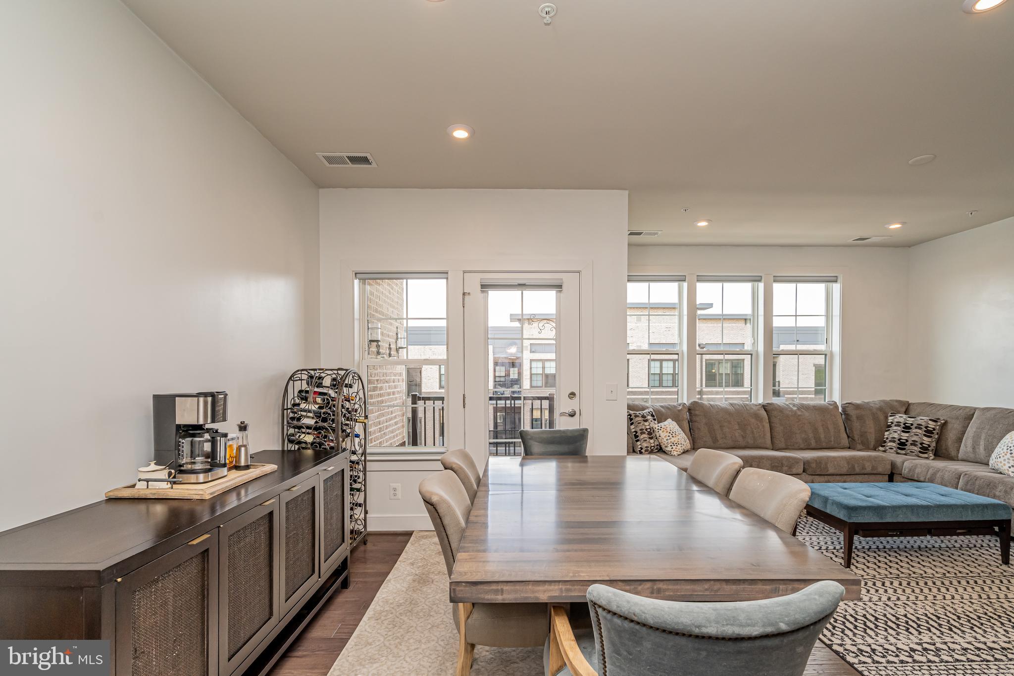 METROPARK AT ARROWBROOK - Residential