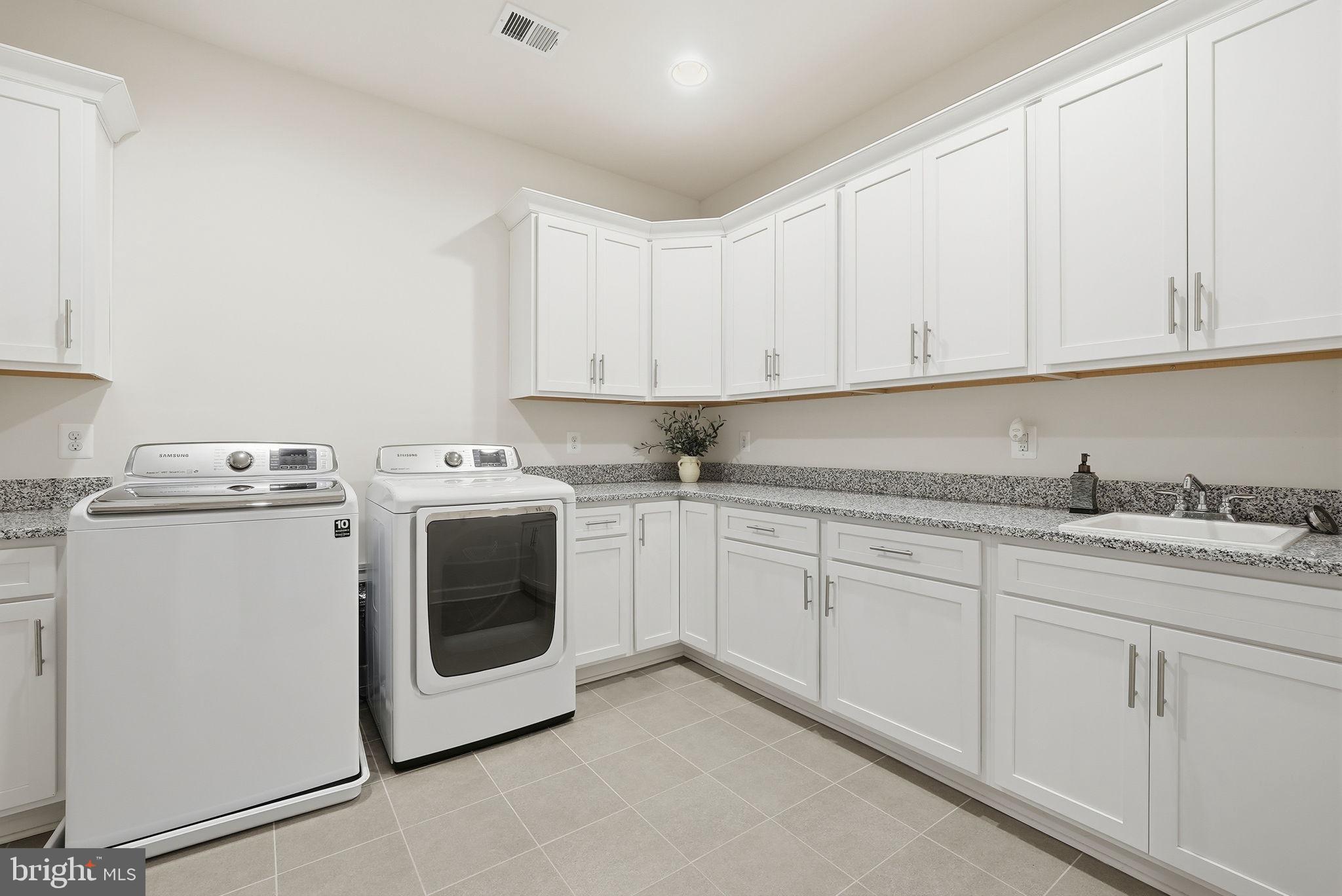 OAKCREST - Residential