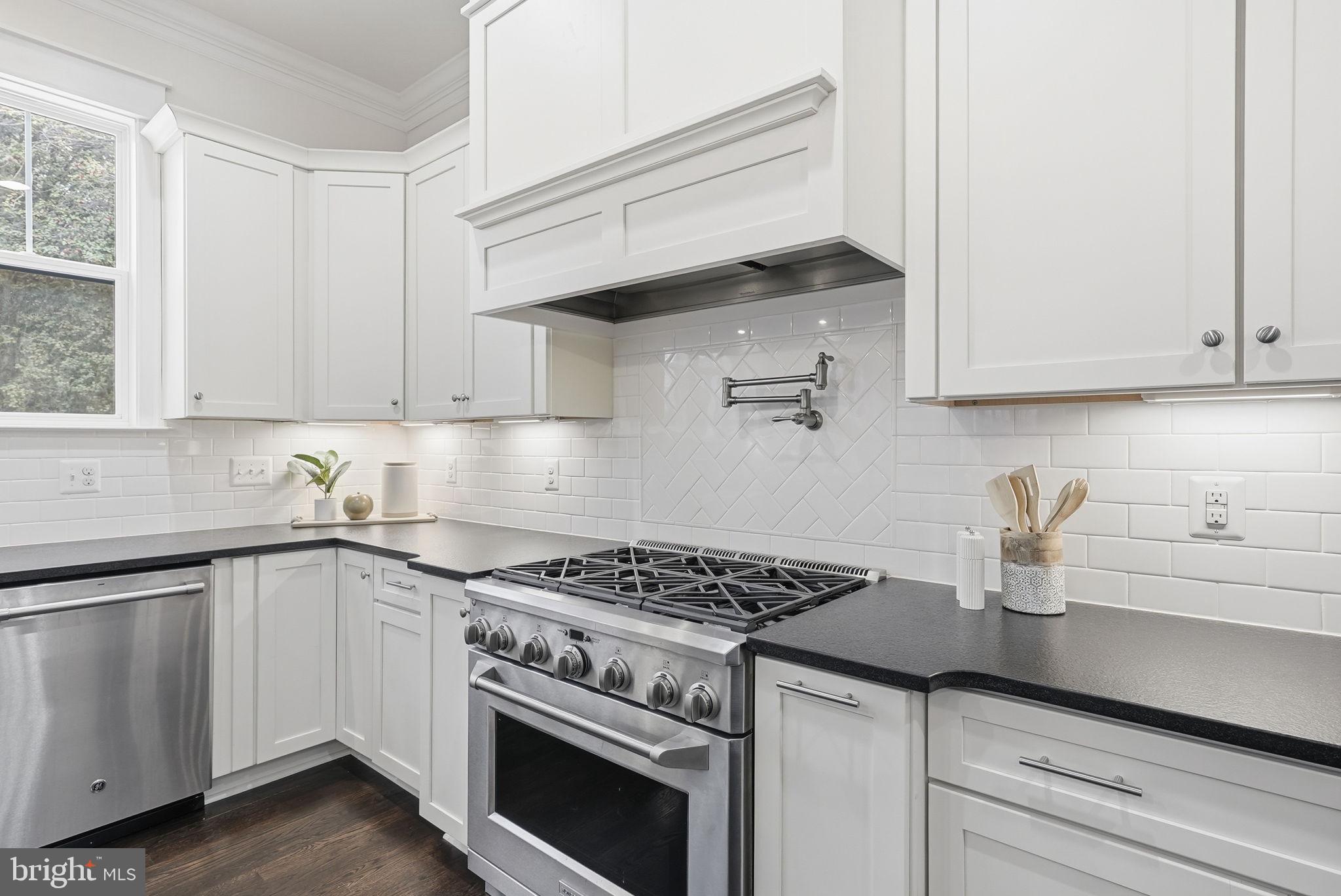 OAKCREST - Residential