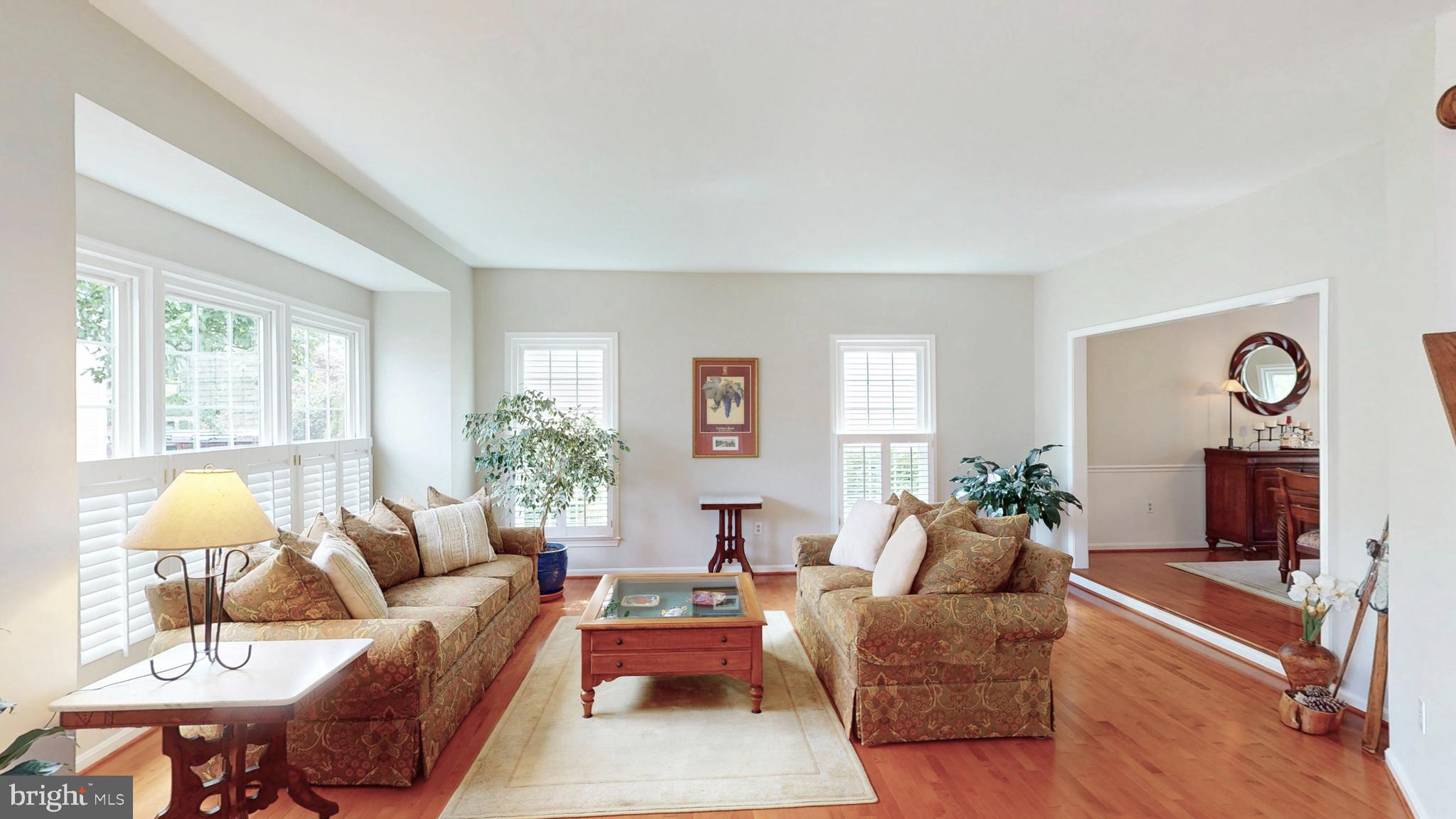 LOWES ISLAND - Residential