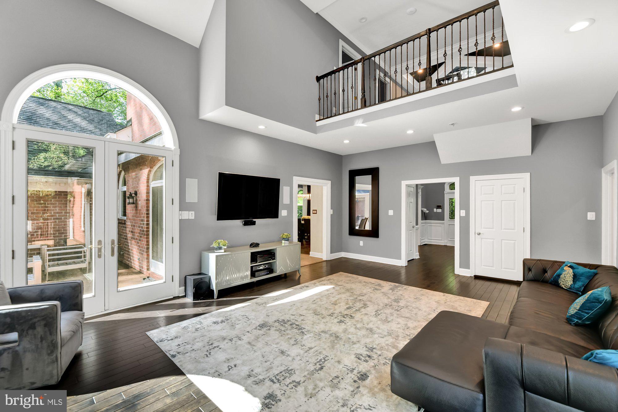 PADONIA WOODS - Residential