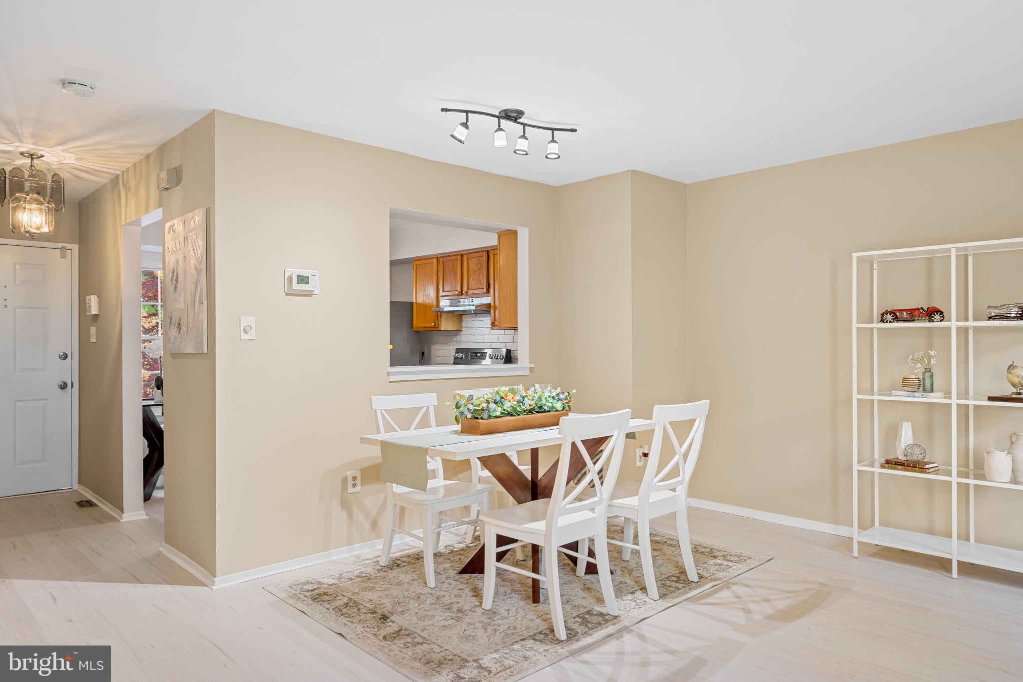 GUNNERS LAKE VILLAGE - Residential